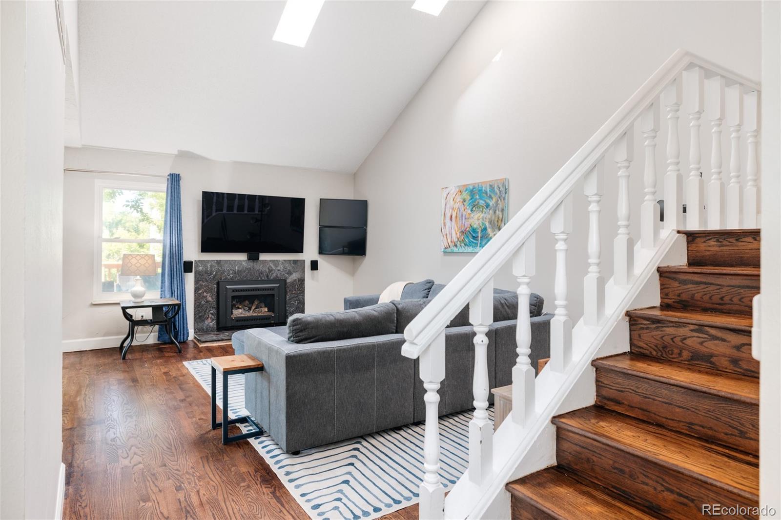 MLS Image #3 for 2610 s vaughn way,aurora, Colorado
