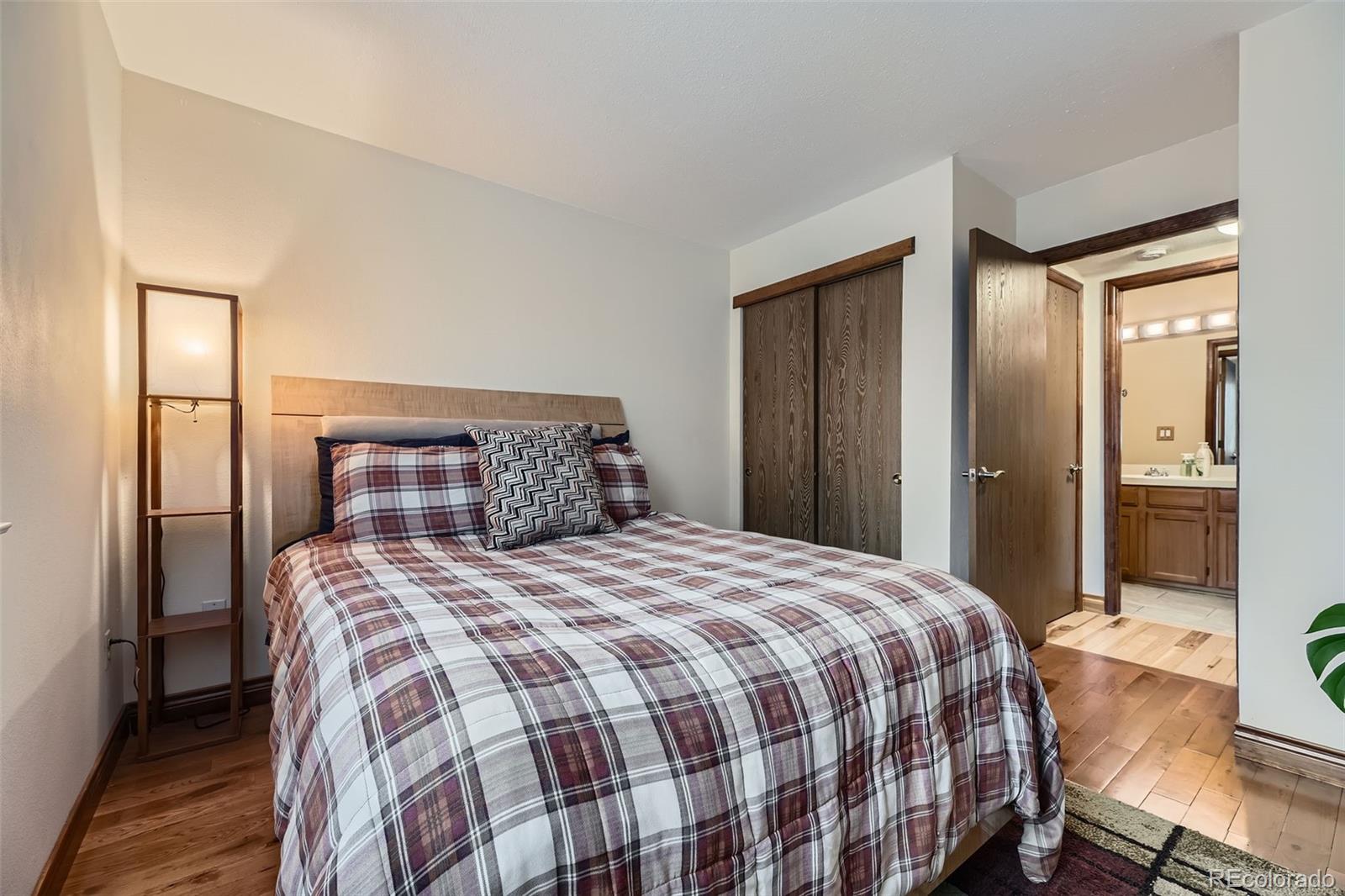 MLS Image #12 for 5404 w canyon trail,littleton, Colorado