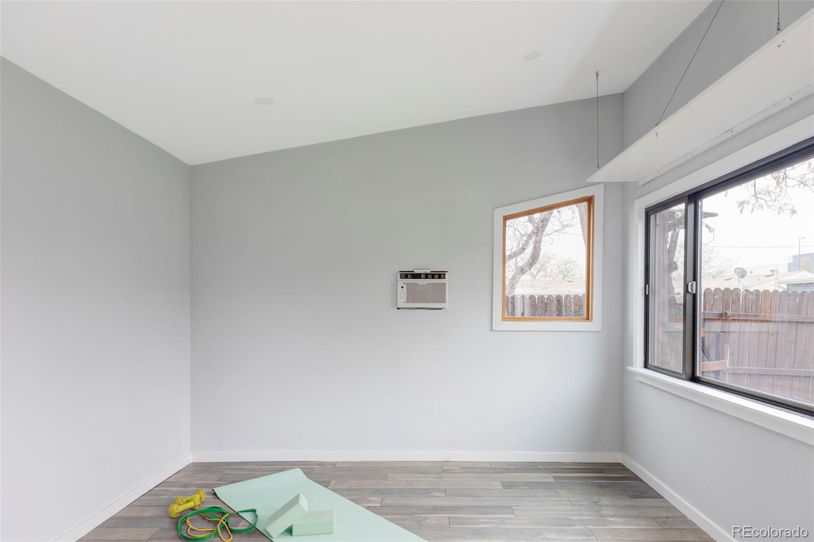 MLS Image #13 for 1561 w beekman place,denver, Colorado