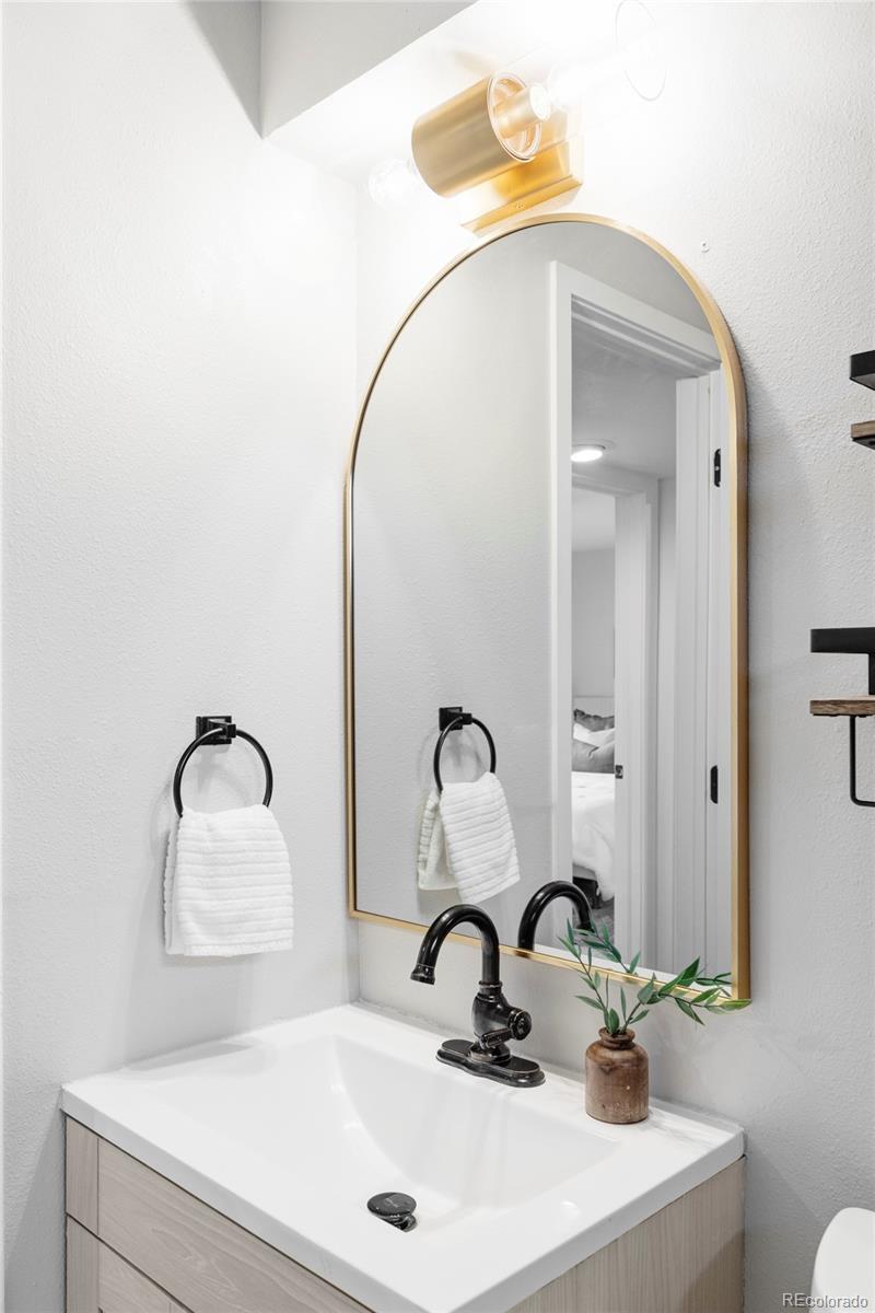MLS Image #14 for 1561 w beekman place,denver, Colorado