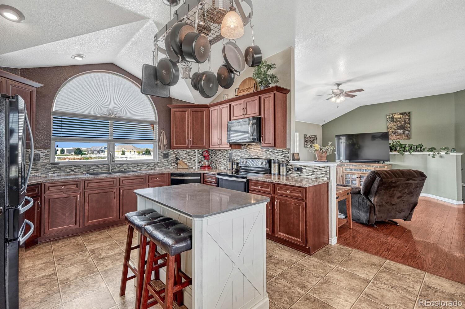 MLS Image #10 for 55610 e 40th avenue,strasburg, Colorado