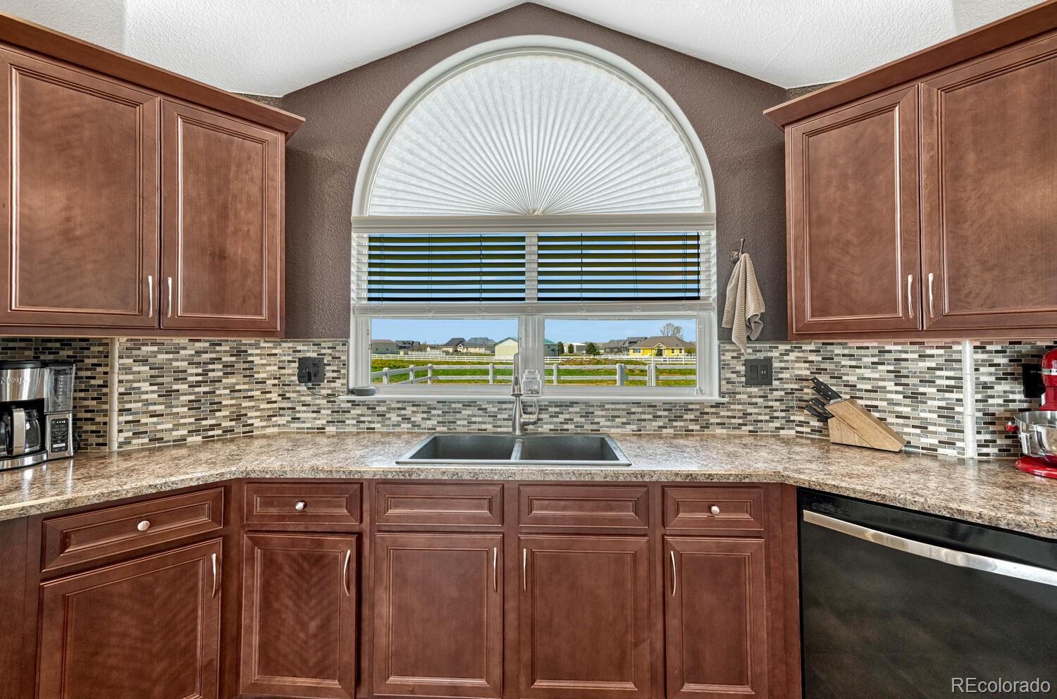 MLS Image #14 for 55610 e 40th avenue,strasburg, Colorado