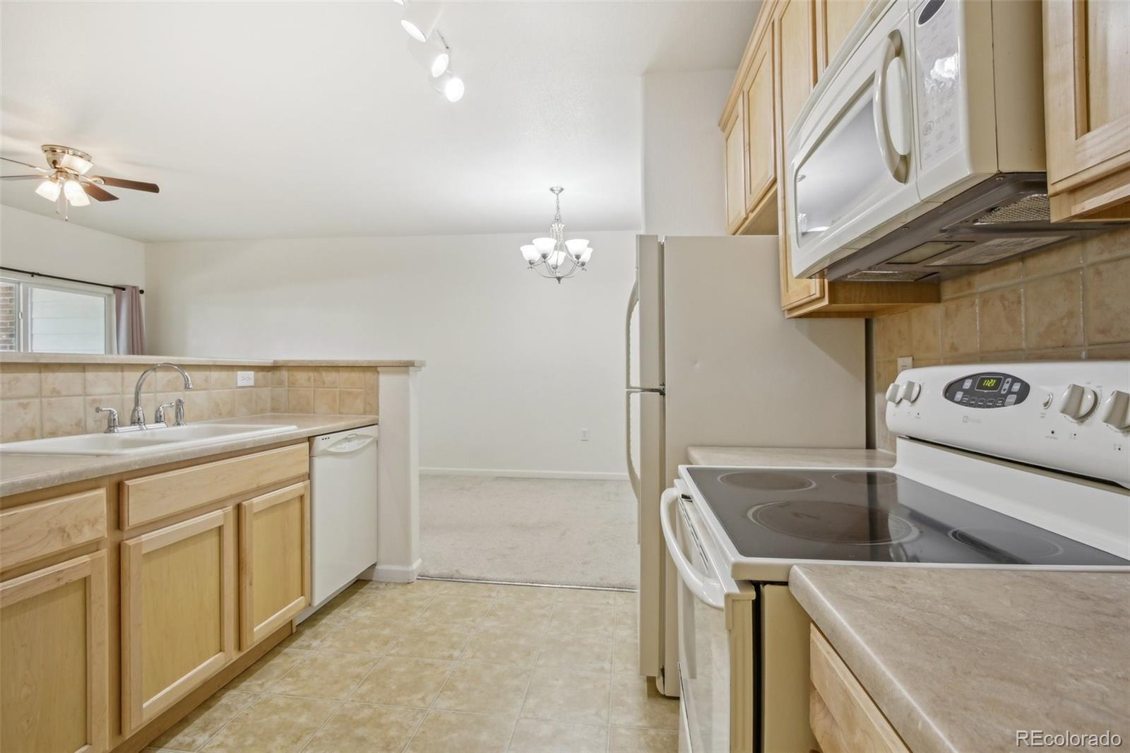 MLS Image #13 for 10129 w 55th drive,arvada, Colorado