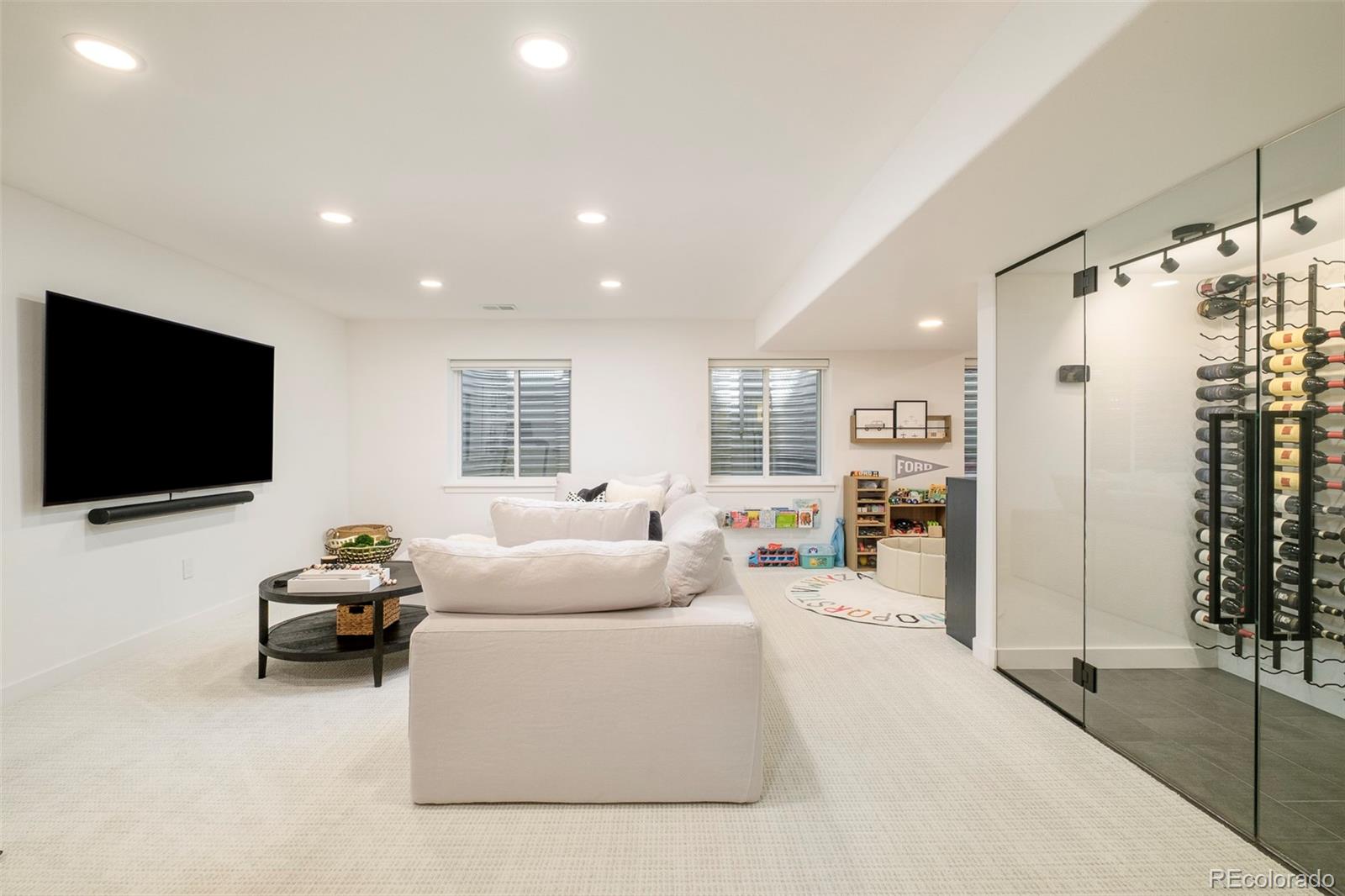 MLS Image #35 for 350  adams street,denver, Colorado