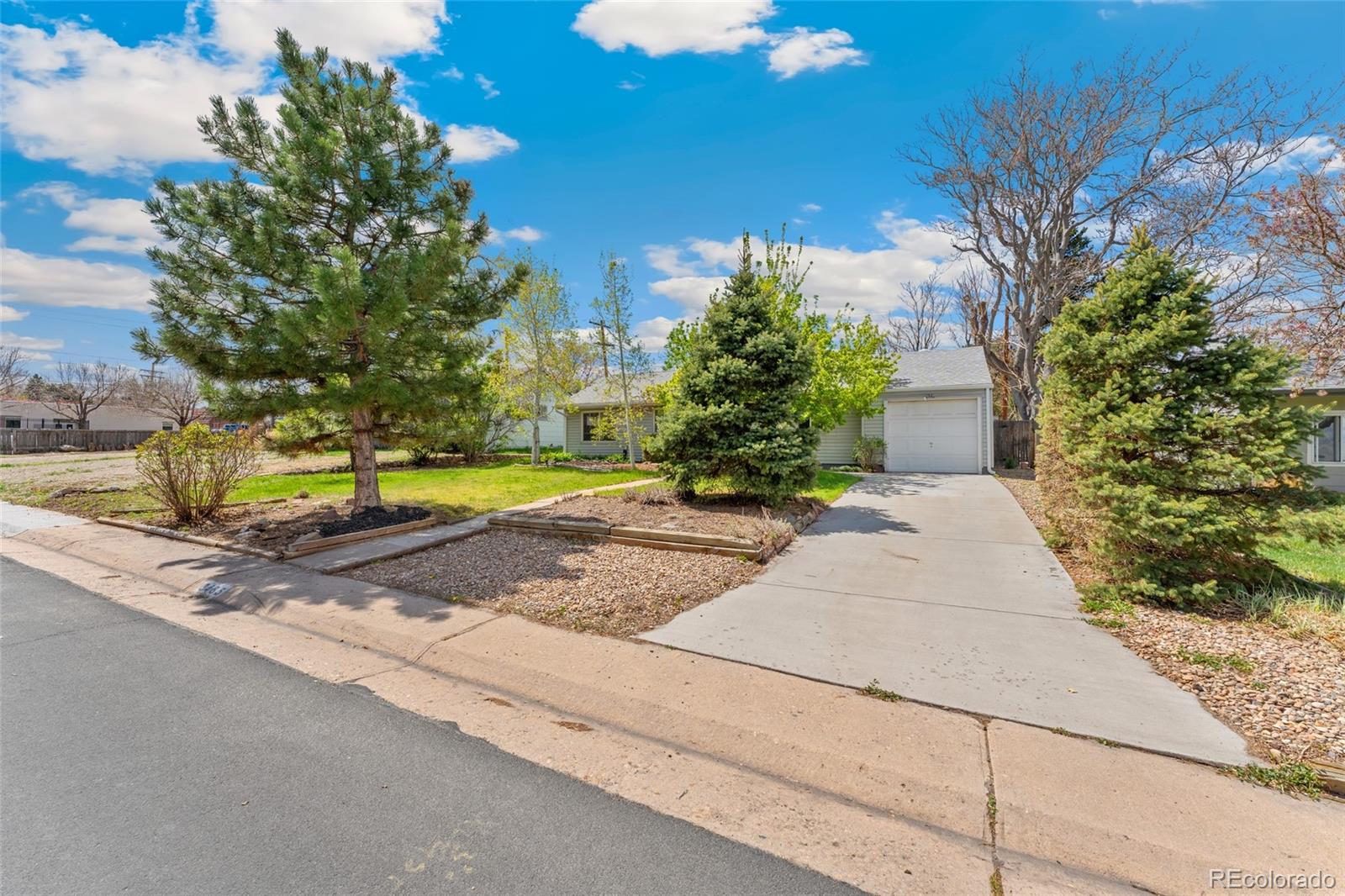 MLS Image #23 for 3485 s forest street,denver, Colorado