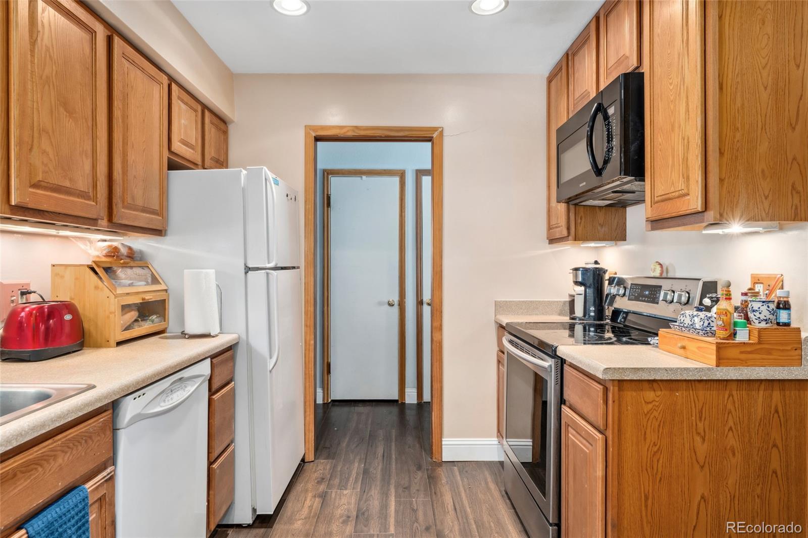 MLS Image #4 for 3485 s forest street,denver, Colorado