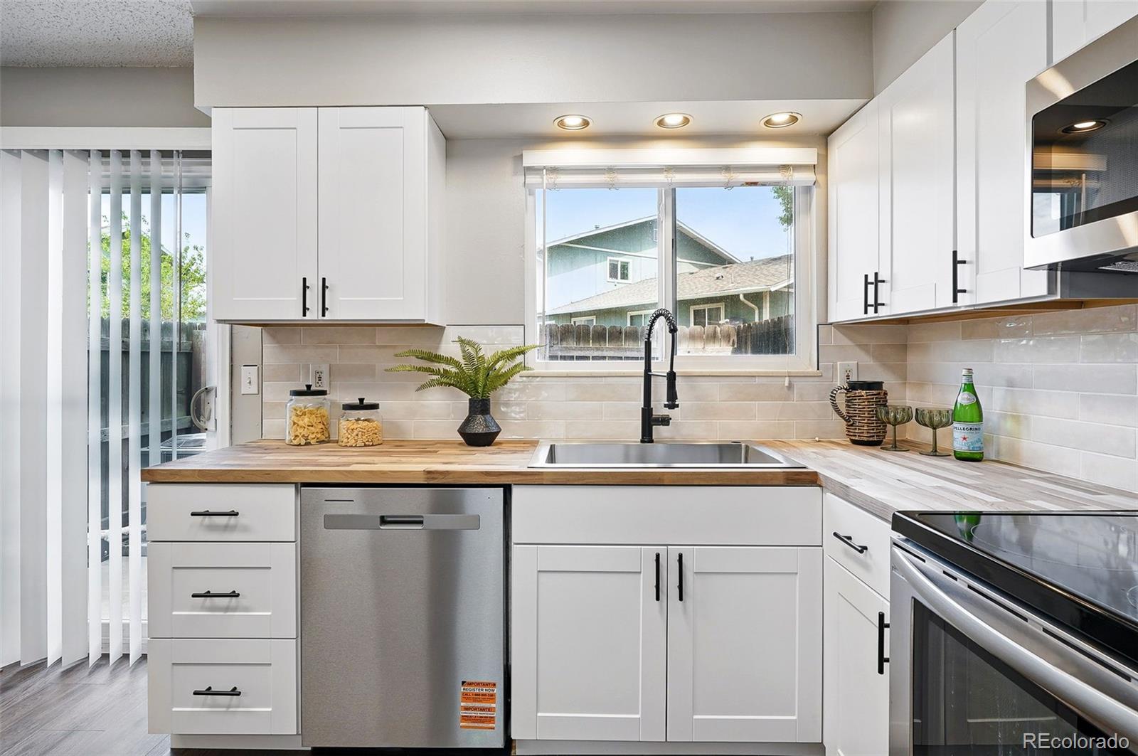 MLS Image #7 for 2113  coronado parkway b,denver, Colorado