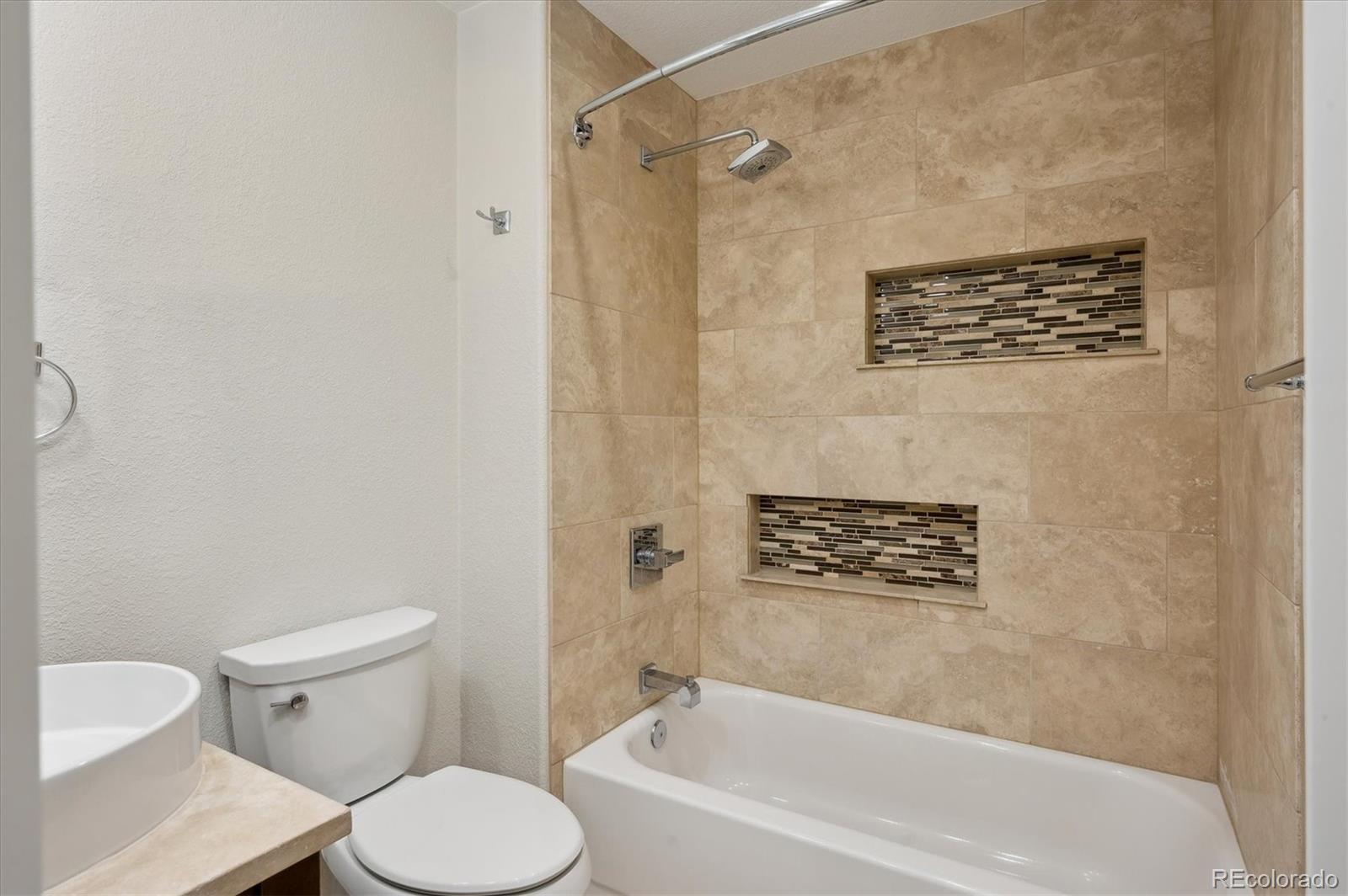 MLS Image #25 for 6687 s forest way,centennial, Colorado