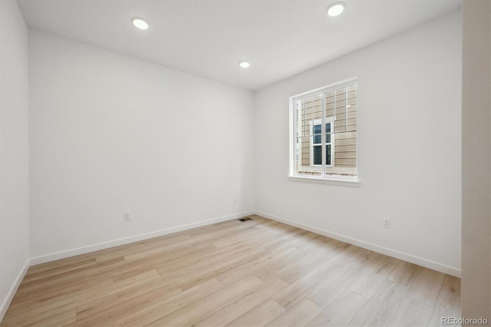 MLS Image #7 for 24768 e 40th avenue,aurora, Colorado