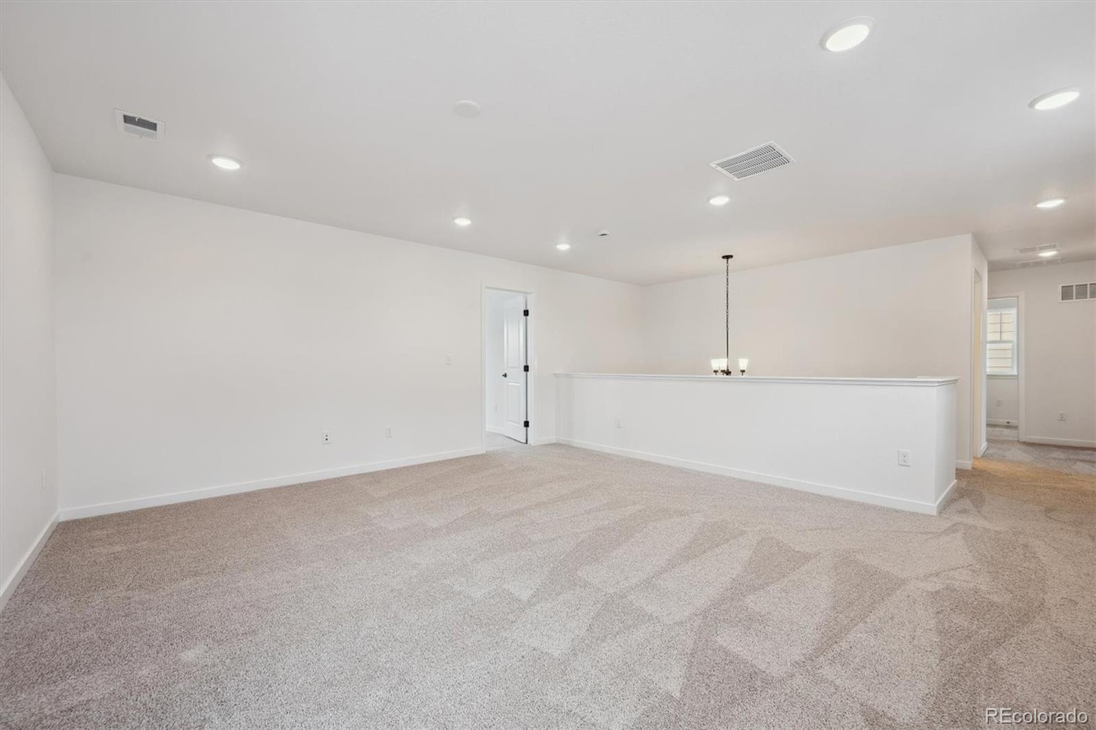 MLS Image #9 for 24768 e 40th avenue,aurora, Colorado