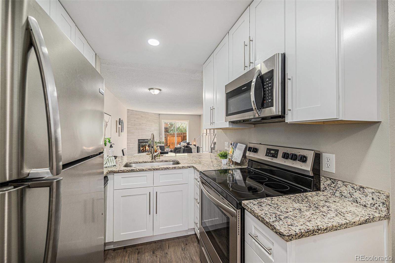 MLS Image #3 for 2239 s jasper way,aurora, Colorado
