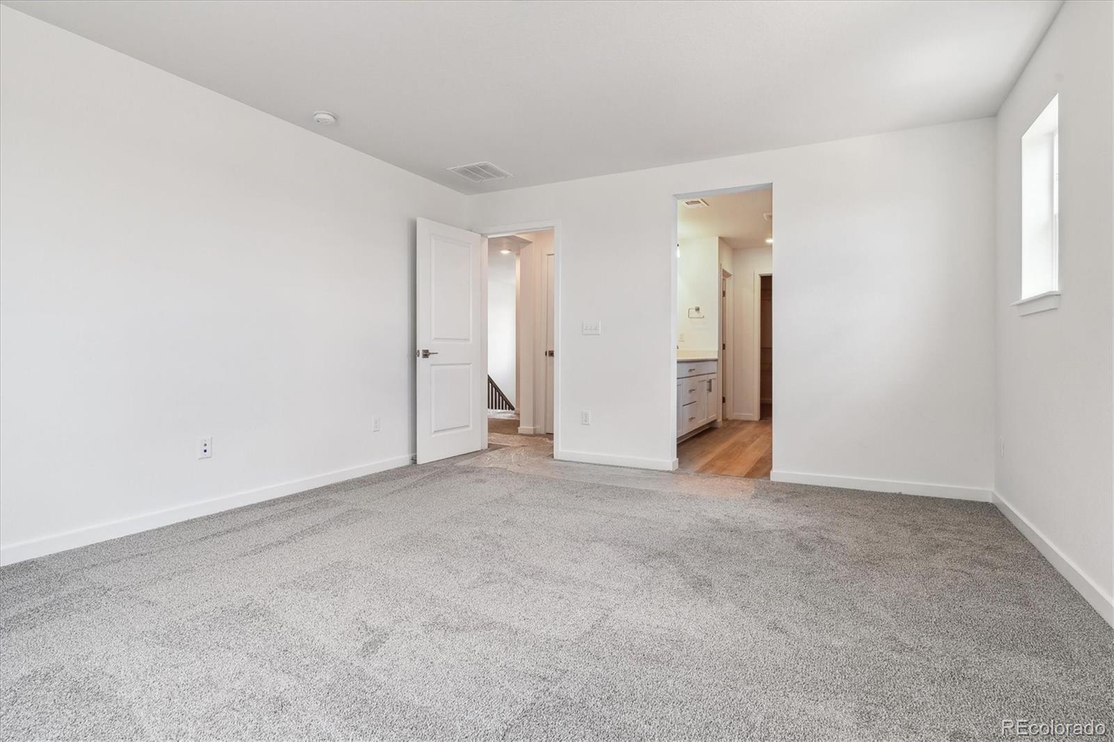 MLS Image #17 for 24778 e 40th avenue,aurora, Colorado