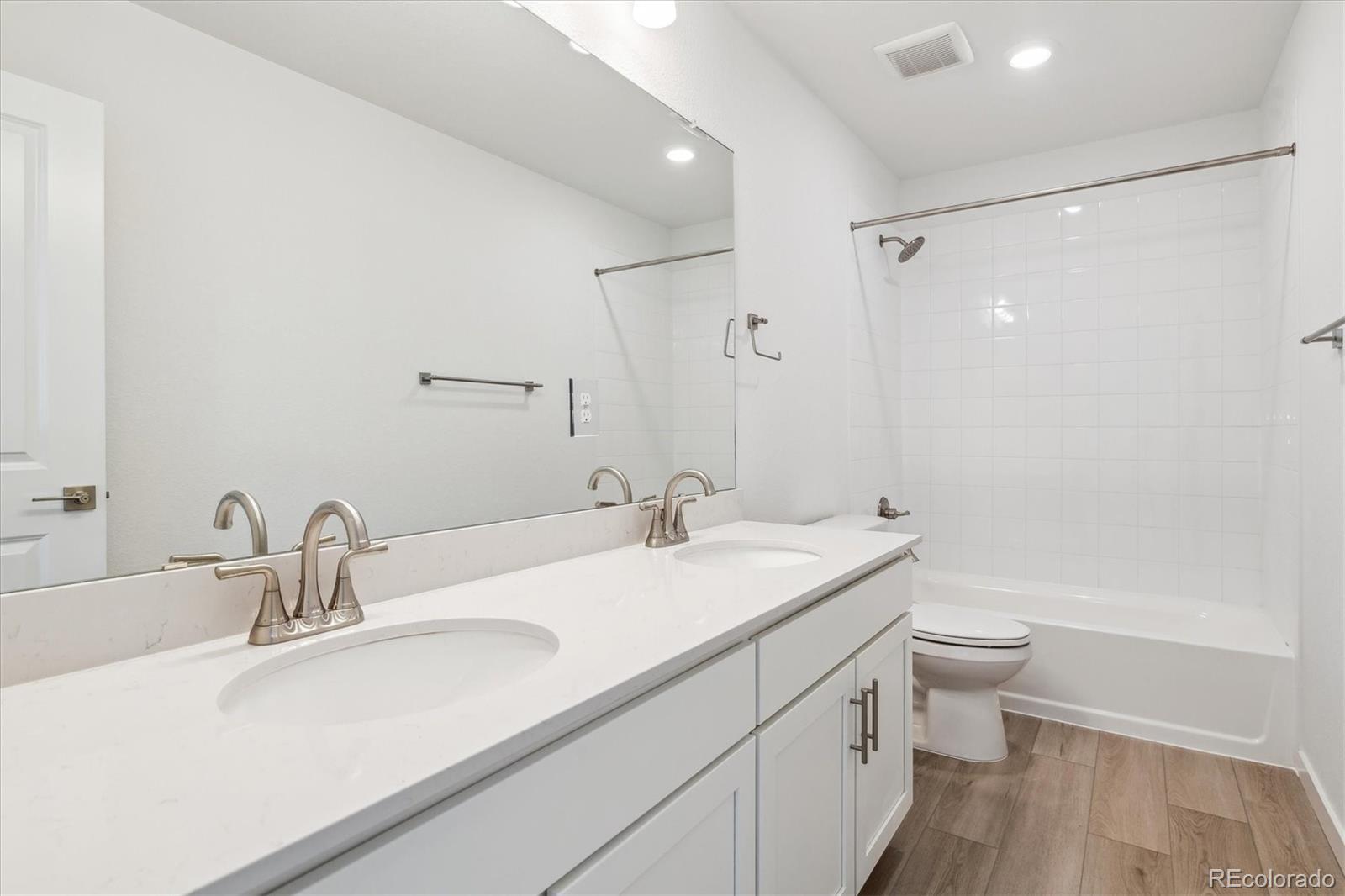 MLS Image #19 for 24778 e 40th avenue,aurora, Colorado