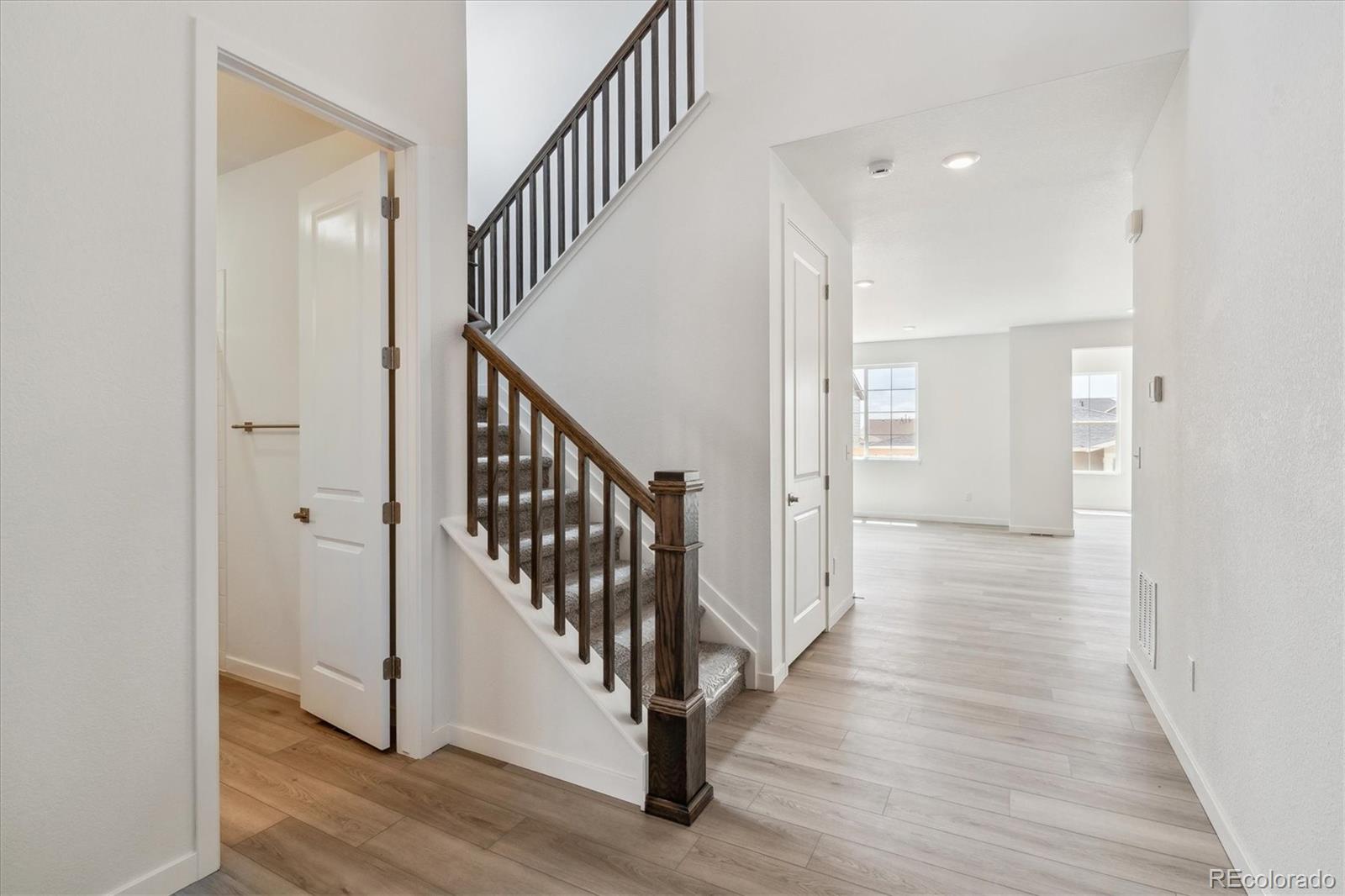 MLS Image #3 for 24778 e 40th avenue,aurora, Colorado