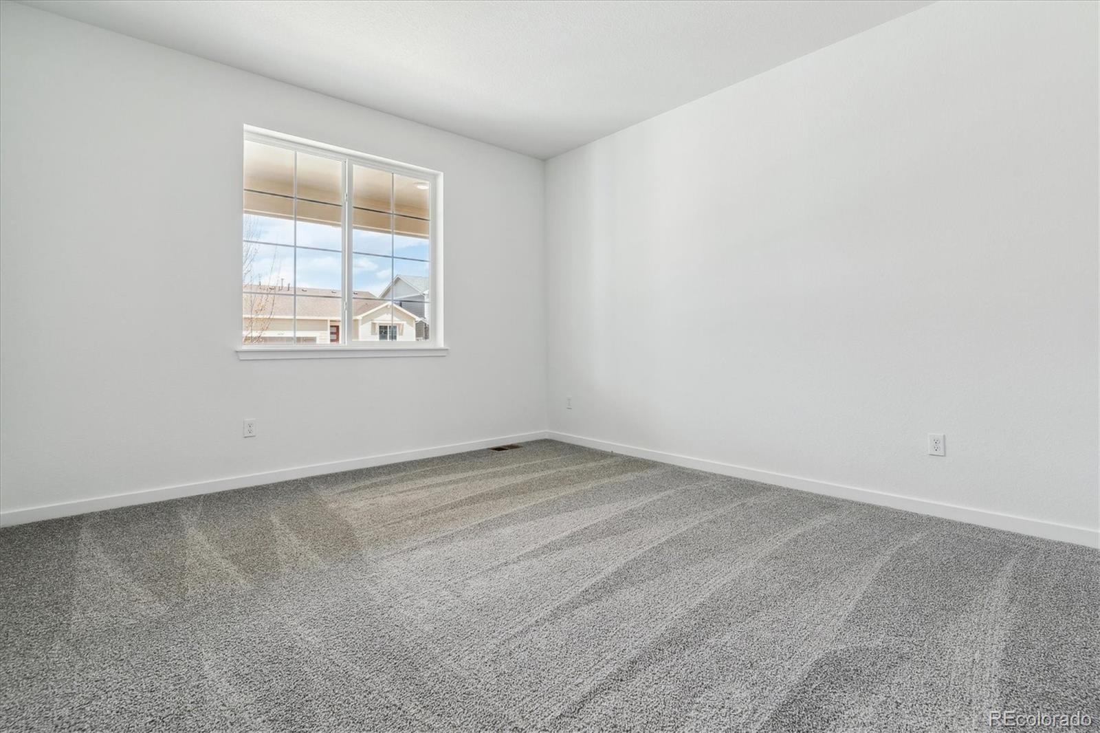 MLS Image #5 for 24778 e 40th avenue,aurora, Colorado