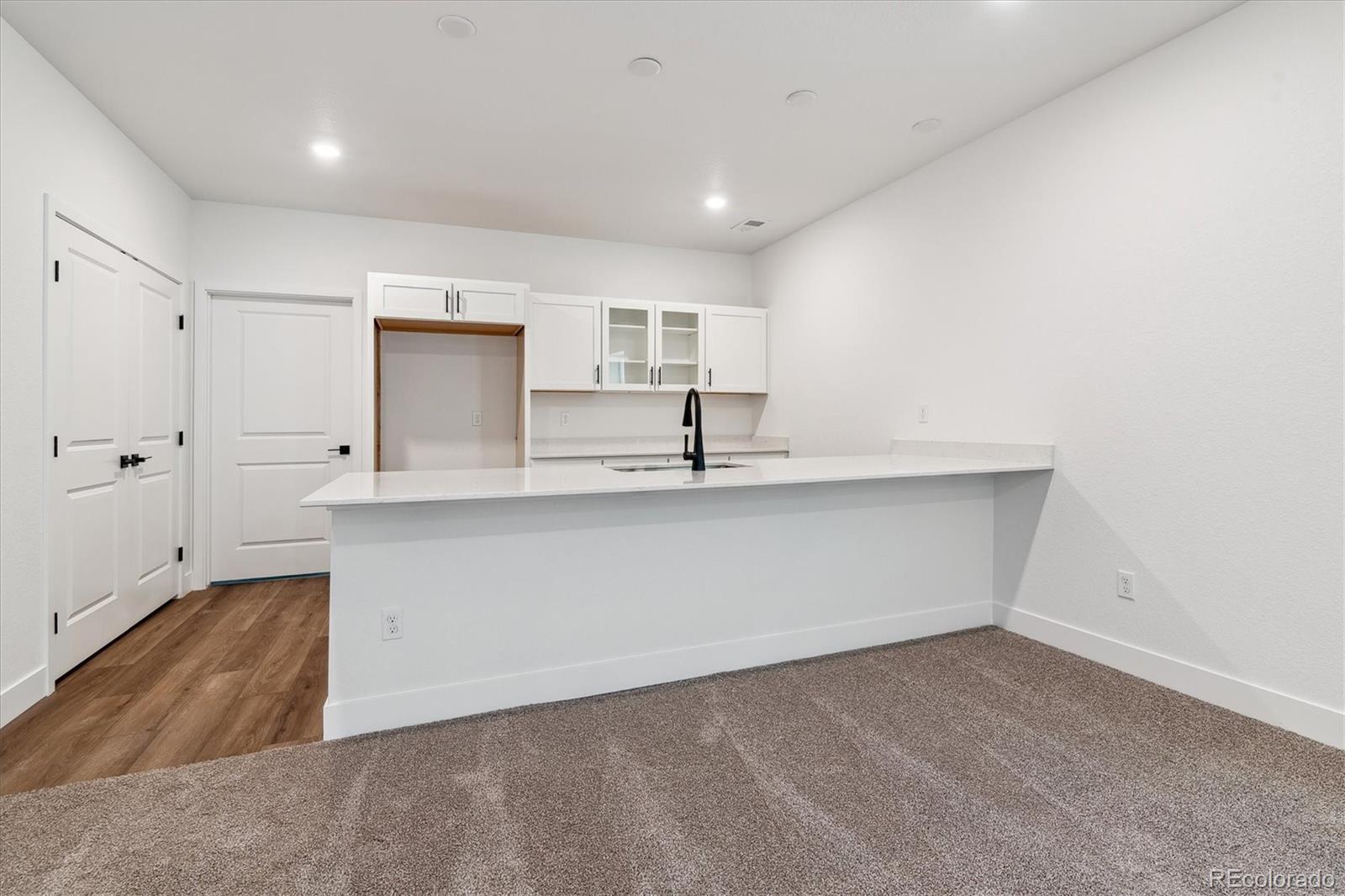 MLS Image #16 for 24788 e 40th avenue,aurora, Colorado