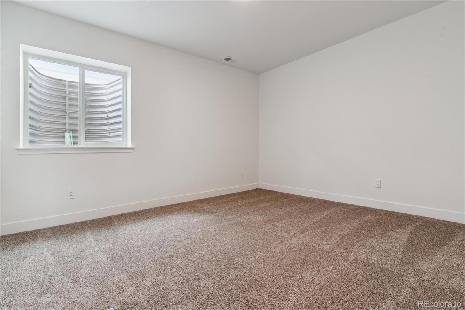 MLS Image #17 for 24788 e 40th avenue,aurora, Colorado