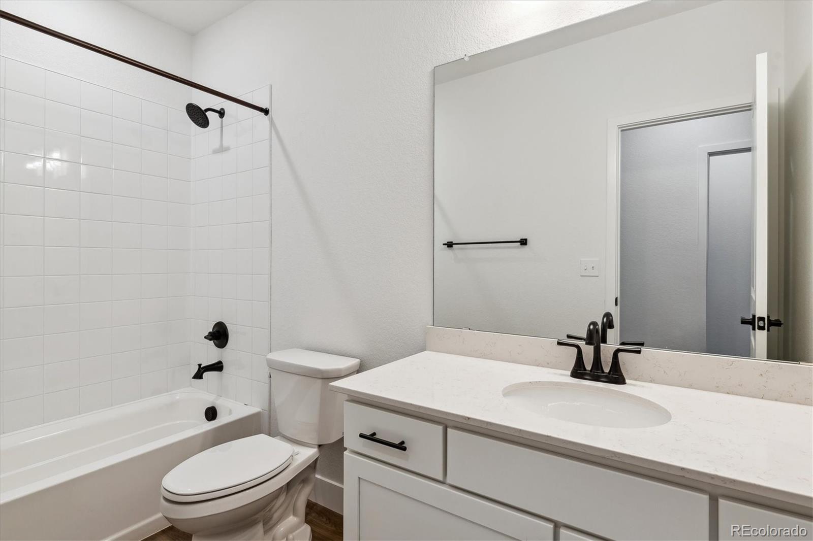 MLS Image #18 for 24788 e 40th avenue,aurora, Colorado
