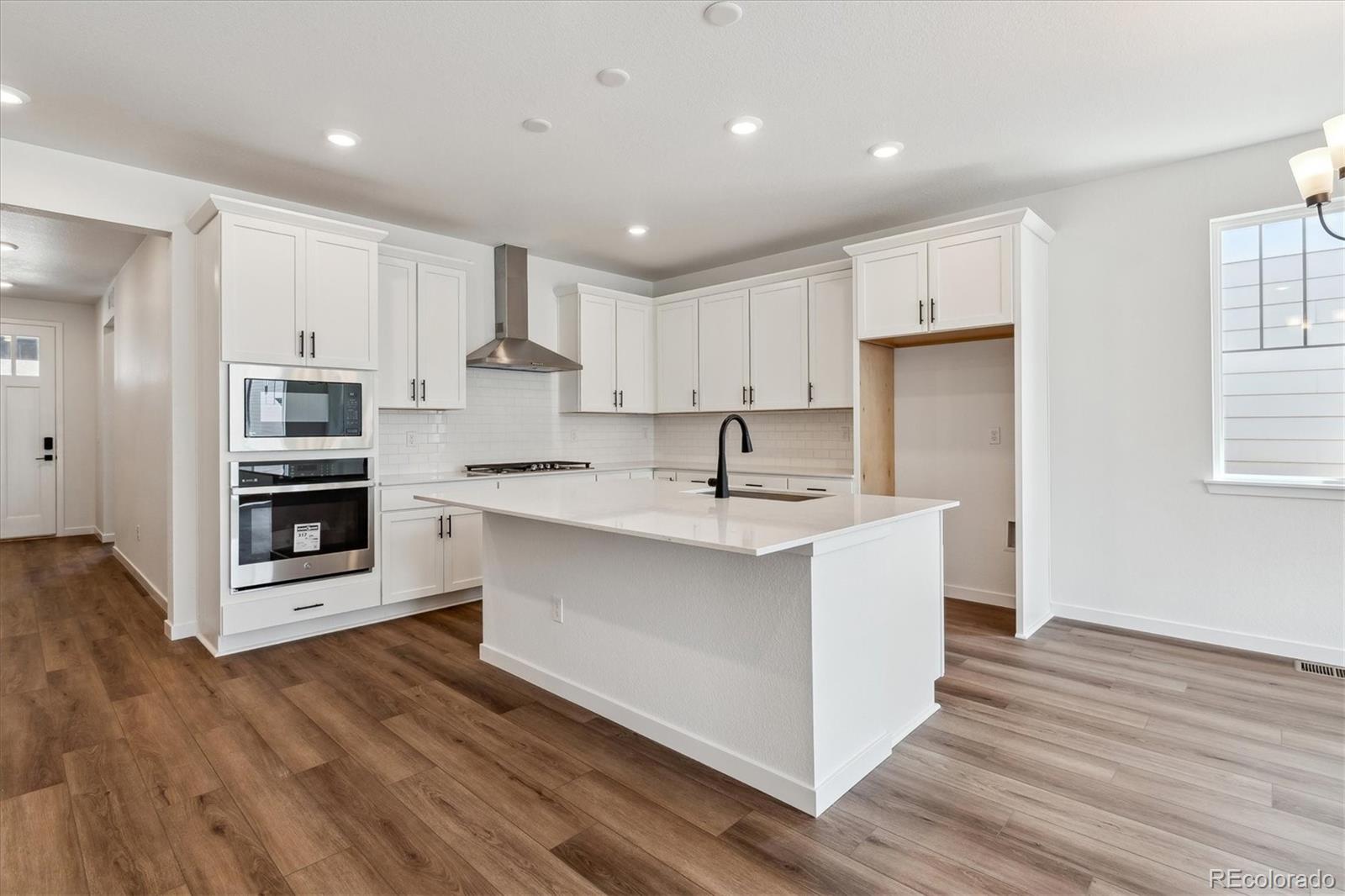MLS Image #8 for 24788 e 40th avenue,aurora, Colorado