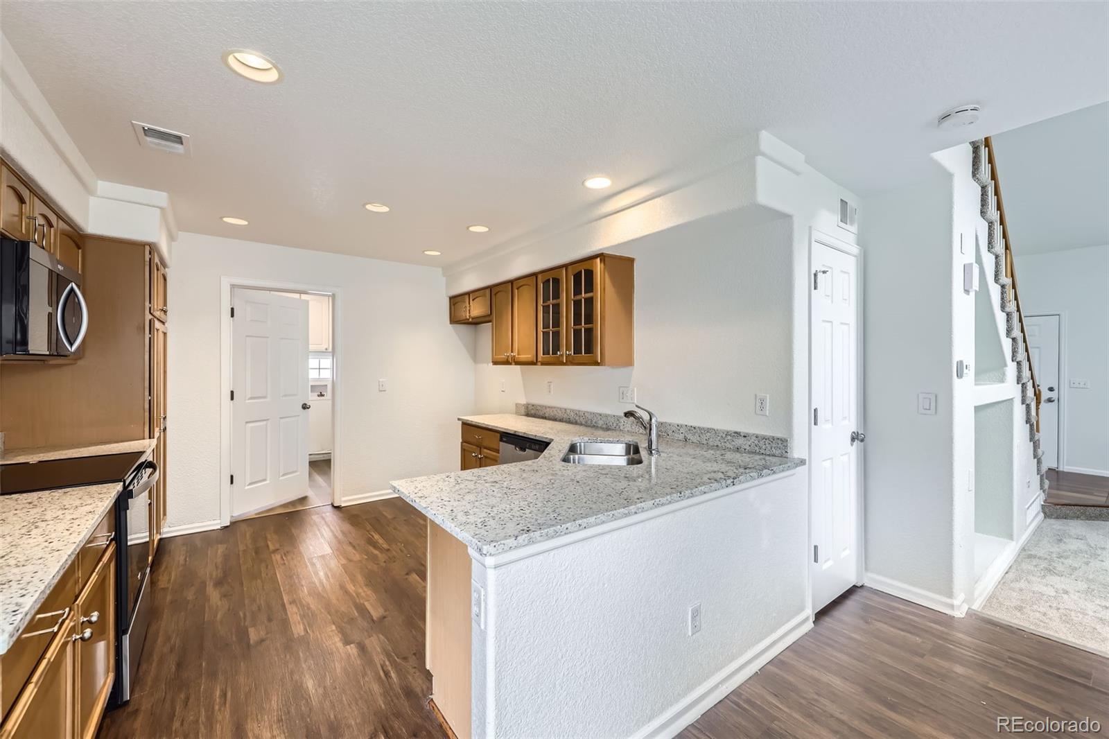 MLS Image #10 for 20000 e mitchell place,denver, Colorado