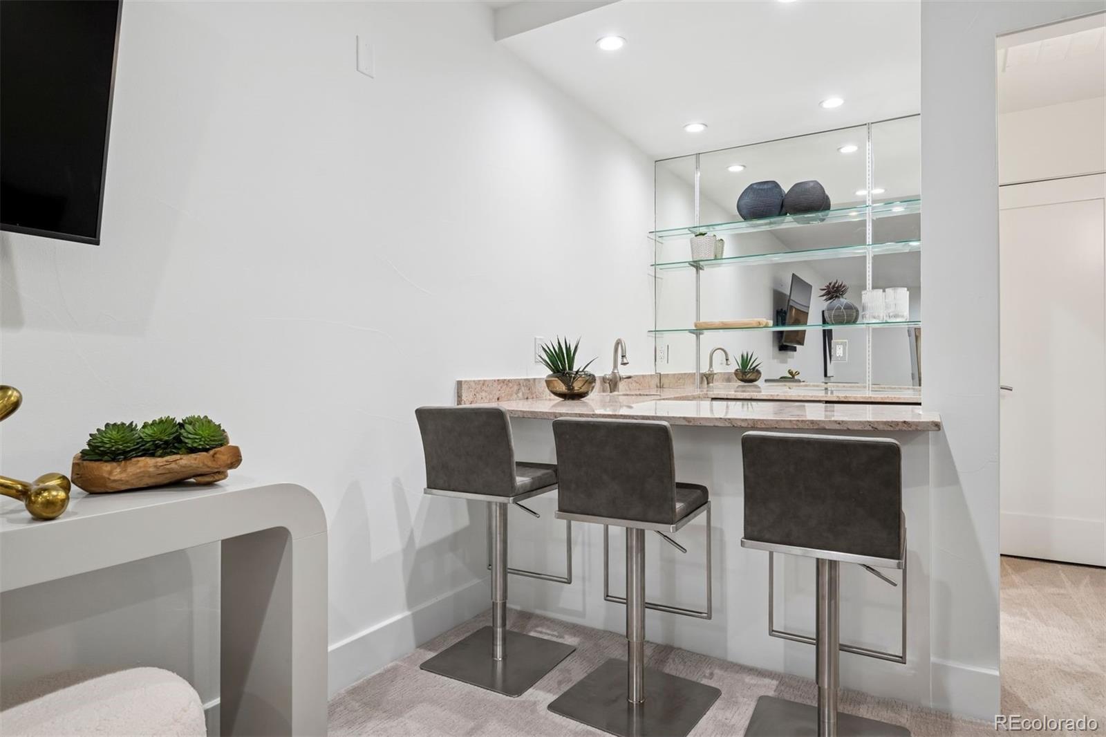 MLS Image #36 for 512  cook street,denver, Colorado