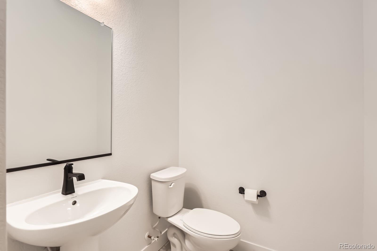 MLS Image #12 for 6791  navajo court,denver, Colorado