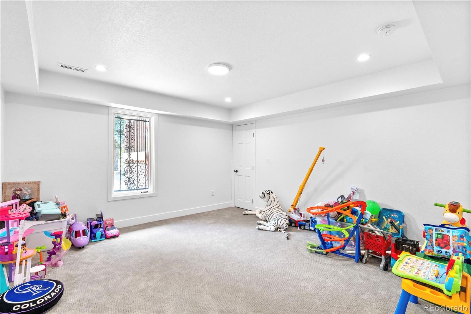 MLS Image #17 for 3253 s king way,denver, Colorado