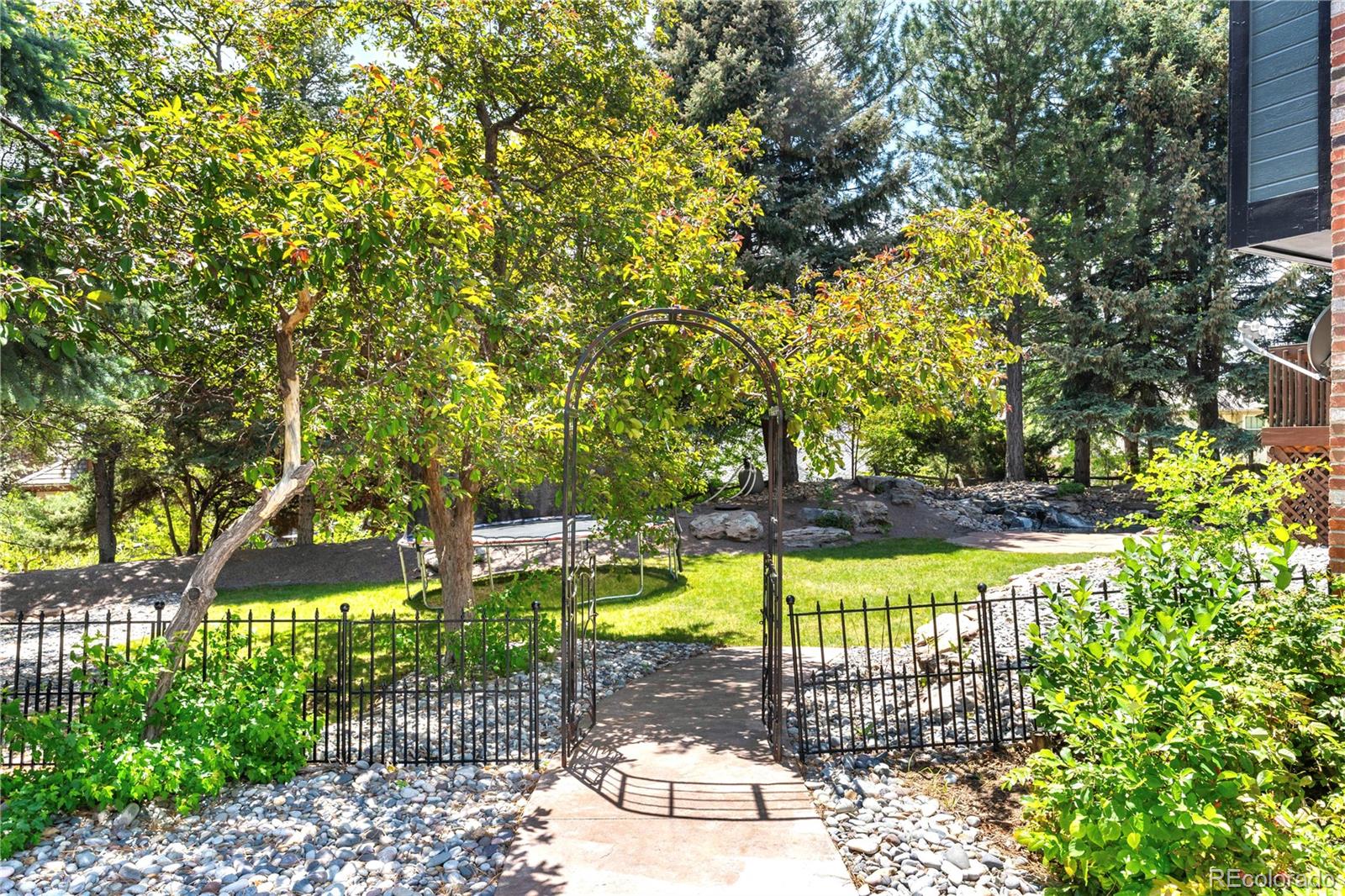 MLS Image #38 for 3253 s king way,denver, Colorado