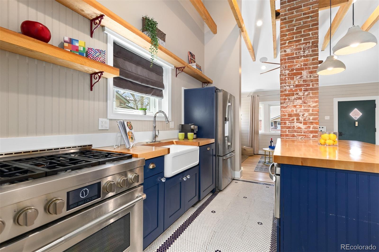 MLS Image #12 for 2050 s corona street,denver, Colorado