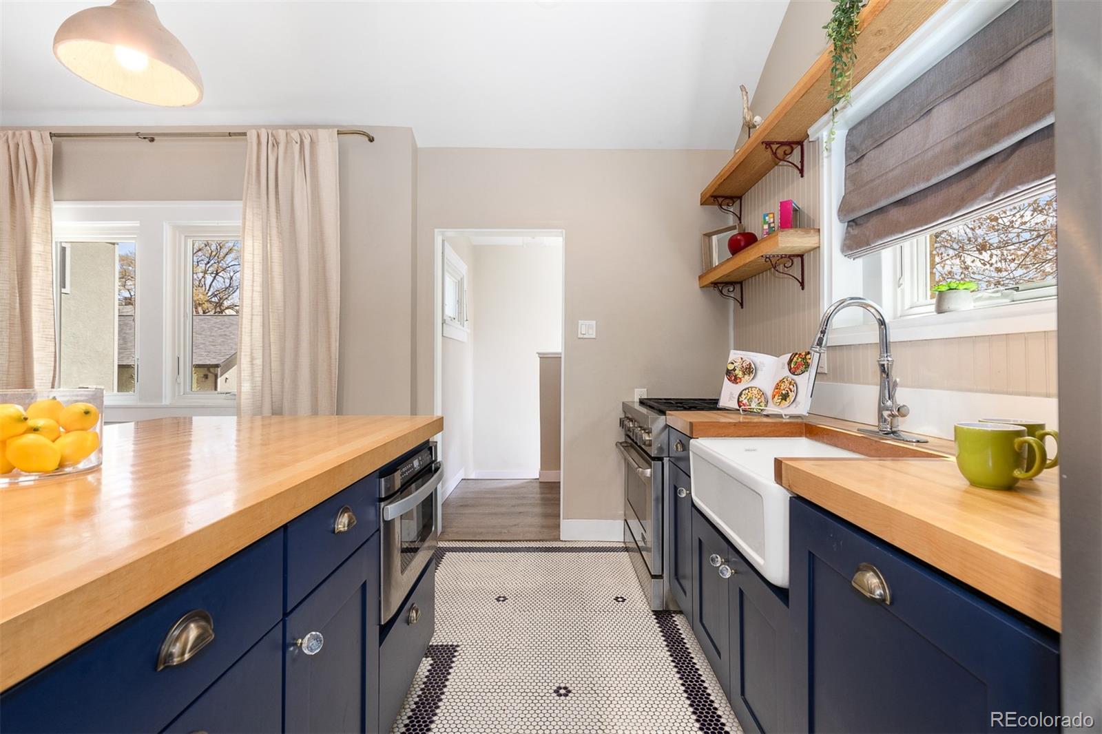 MLS Image #13 for 2050 s corona street,denver, Colorado