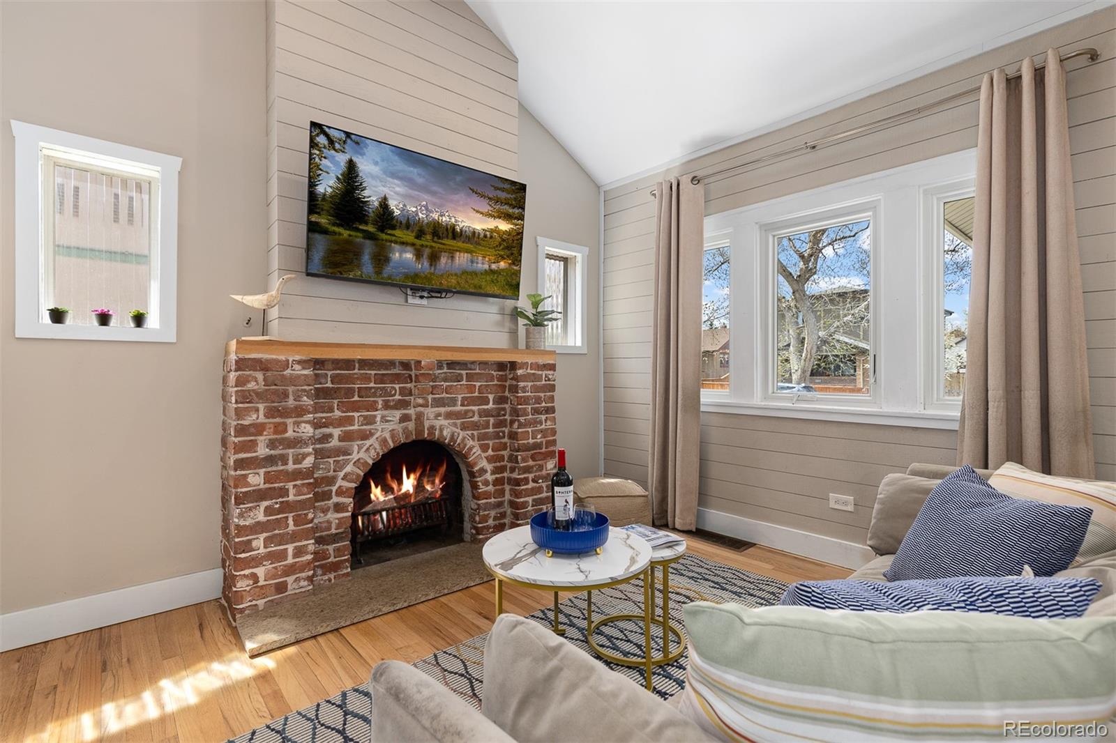 MLS Image #4 for 2050 s corona street,denver, Colorado