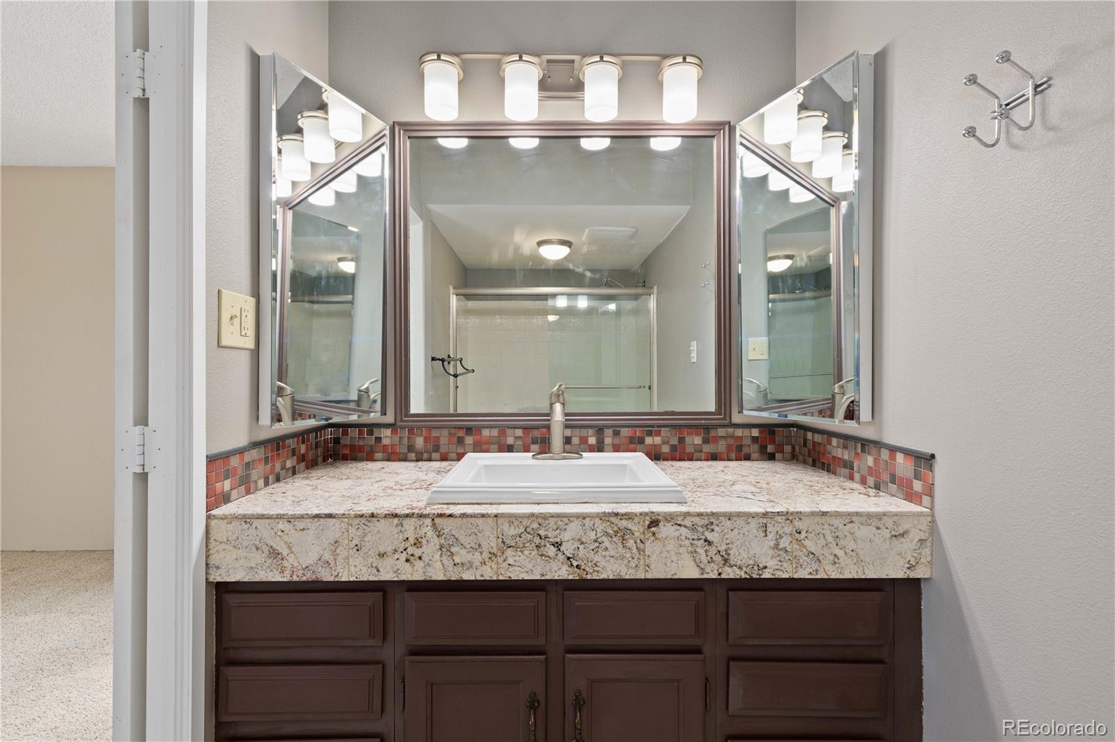 MLS Image #28 for 2880 s locust street,denver, Colorado
