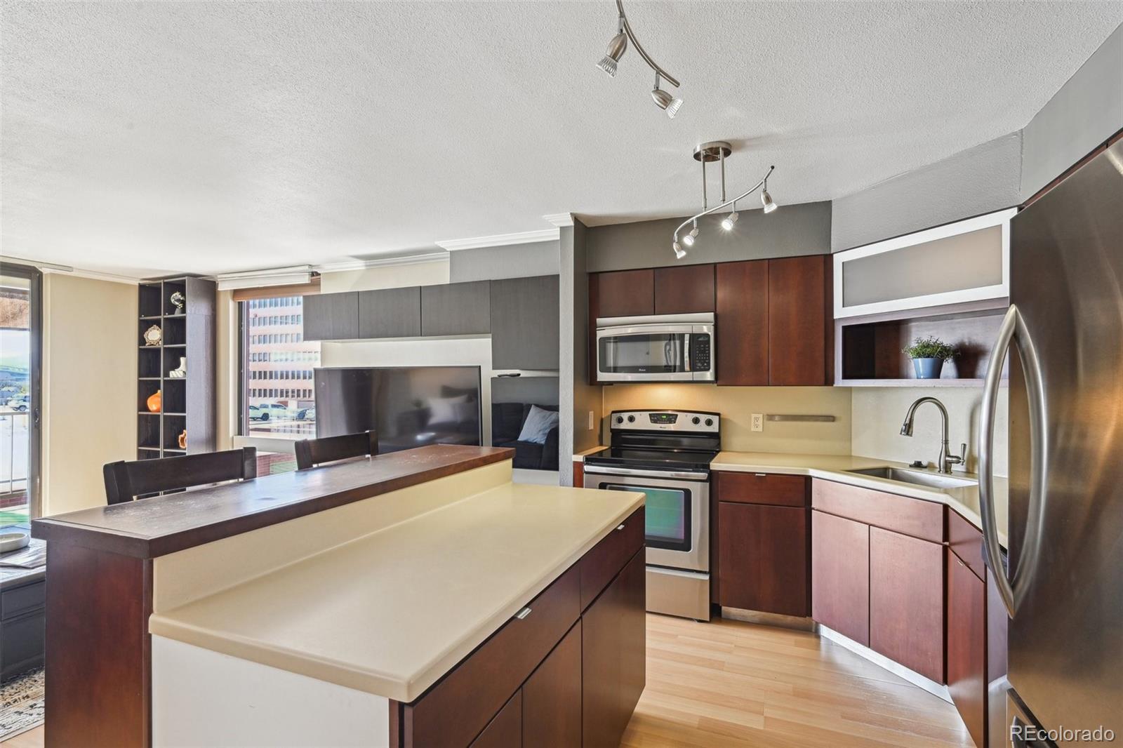 MLS Image #10 for 1301  speer boulevard,denver, Colorado
