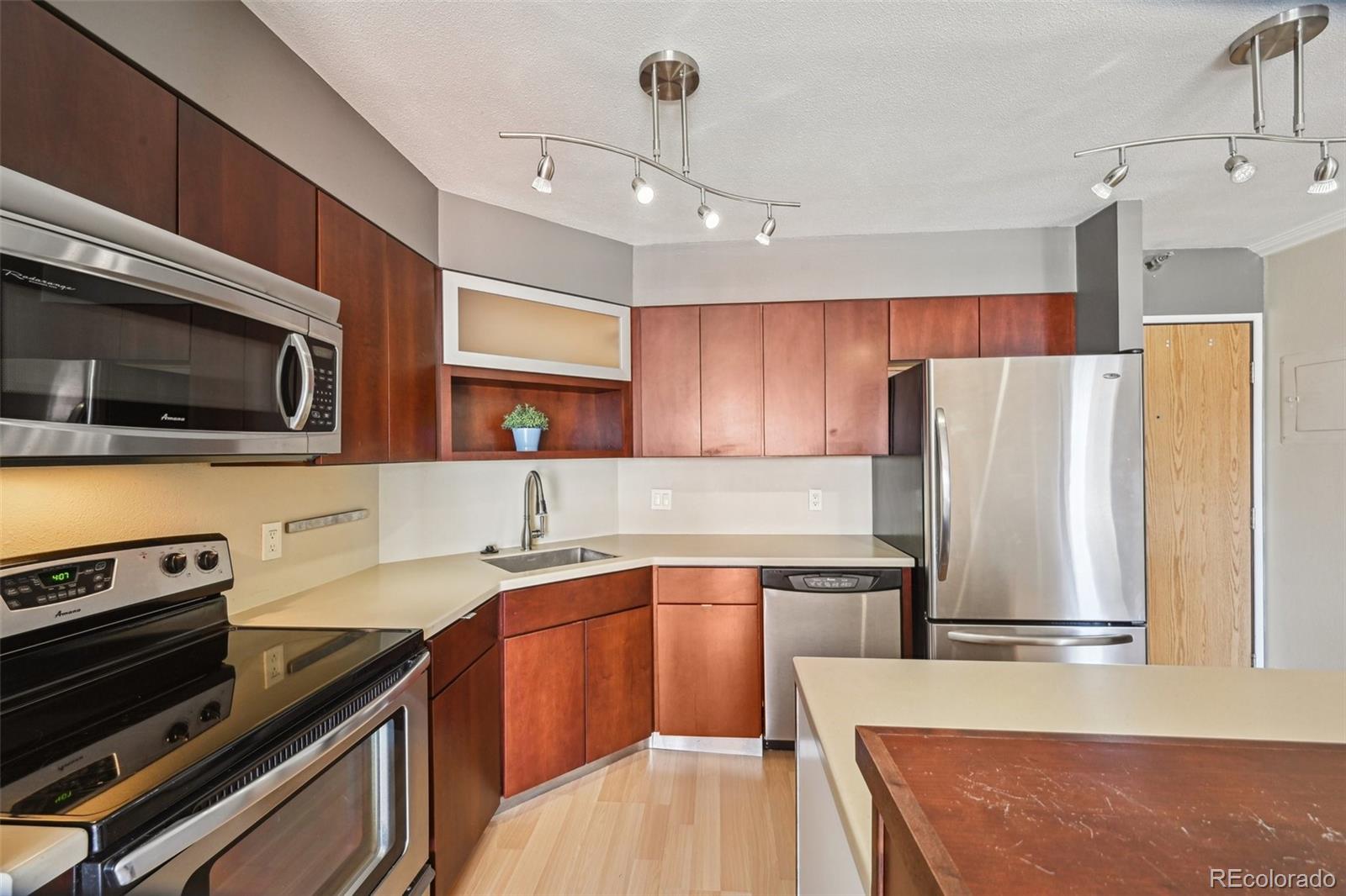 MLS Image #9 for 1301  speer boulevard,denver, Colorado