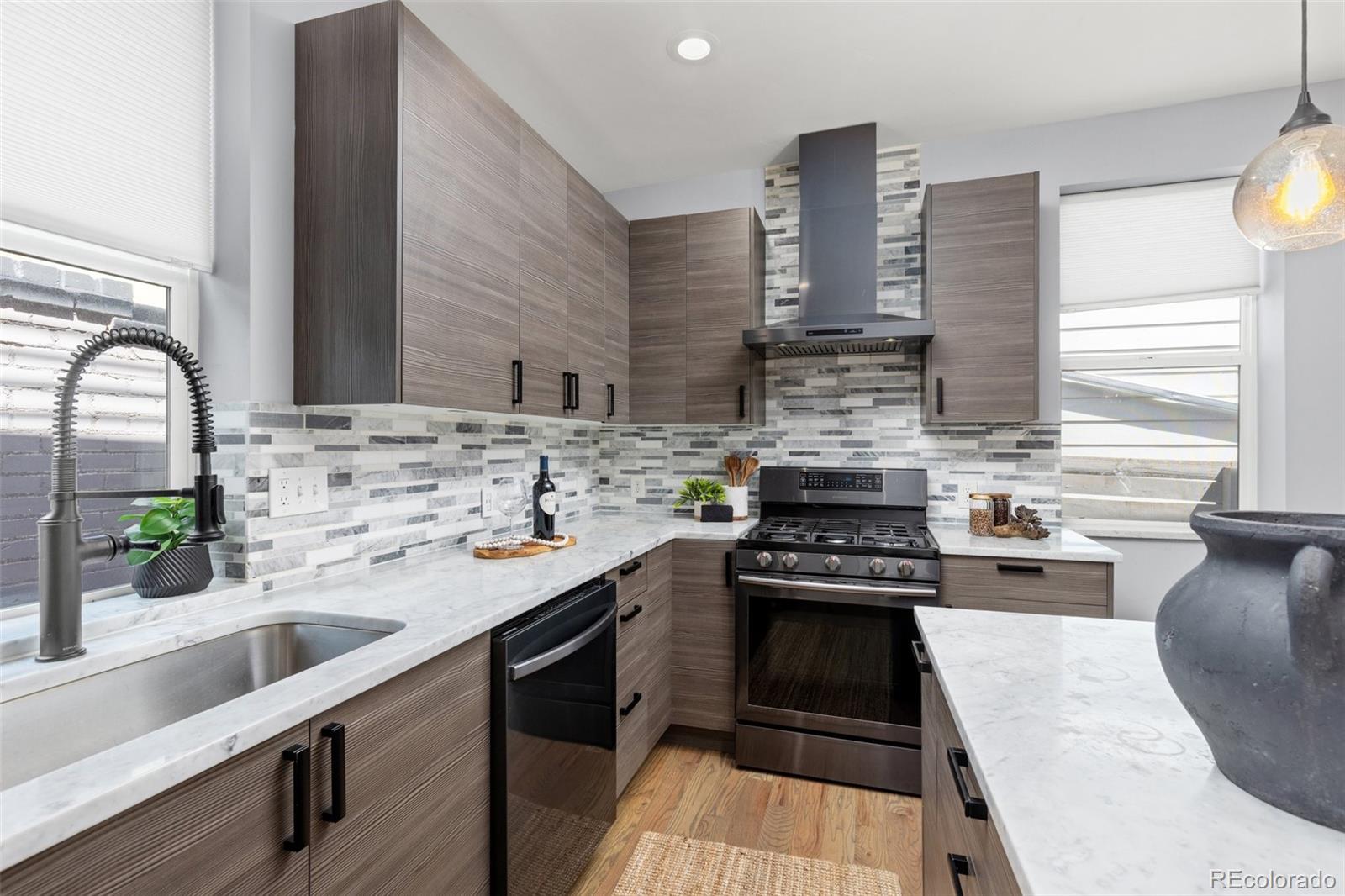 MLS Image #15 for 2135 w 40th avenue,denver, Colorado