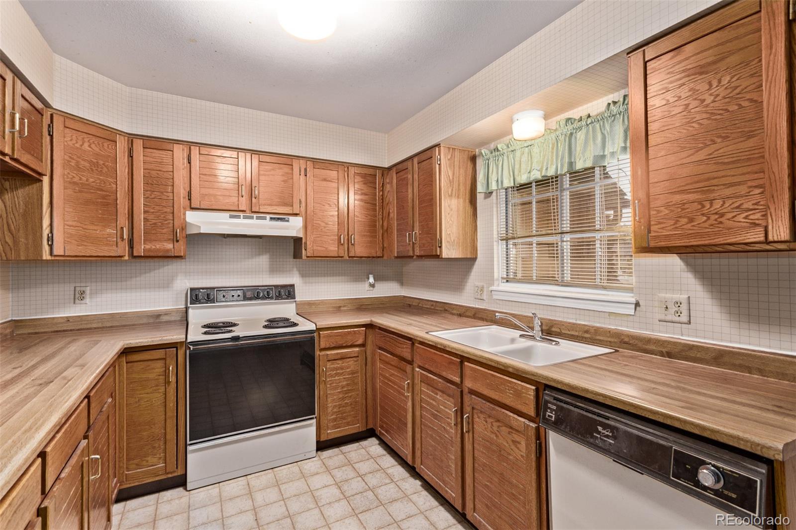 MLS Image #15 for 309  pheasant run,louisville, Colorado