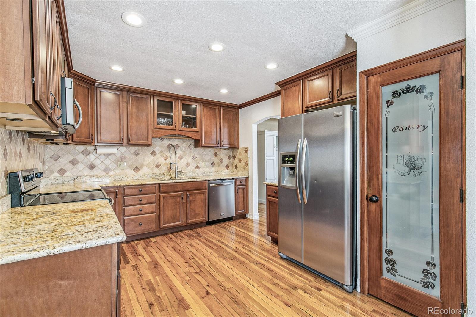 MLS Image #6 for 3005  richard allen court,denver, Colorado