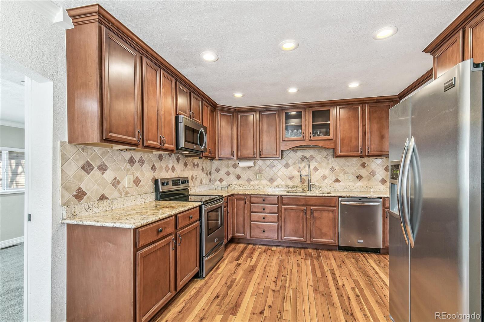 MLS Image #8 for 3005  richard allen court,denver, Colorado