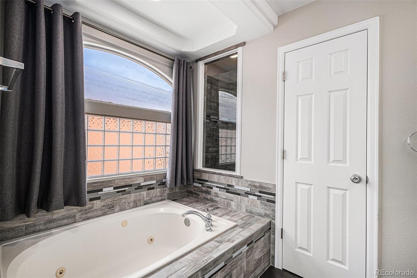 MLS Image #17 for 9195  anasazi indian trail,highlands ranch, Colorado