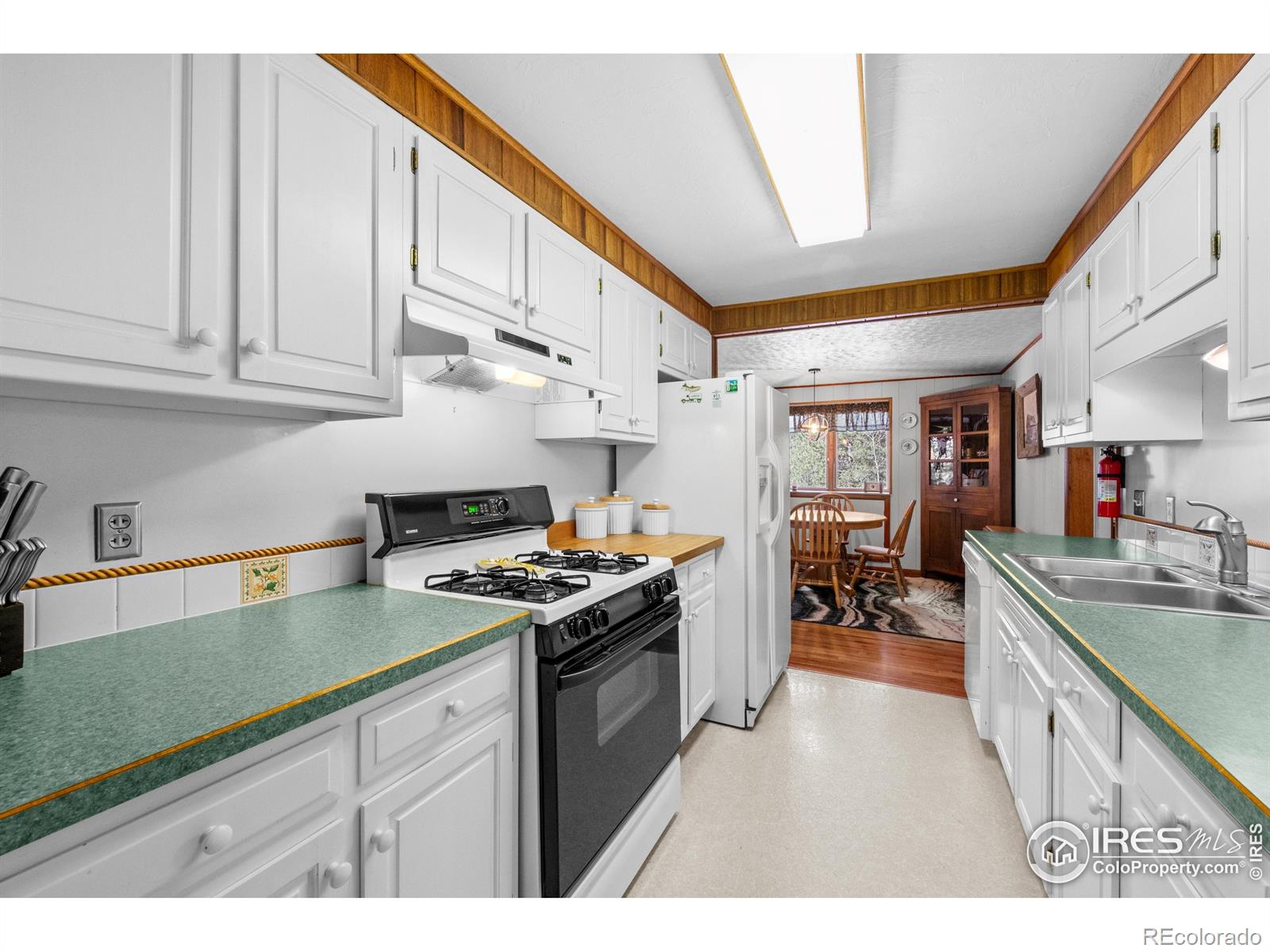 MLS Image #10 for 430  hickory drive,lyons, Colorado