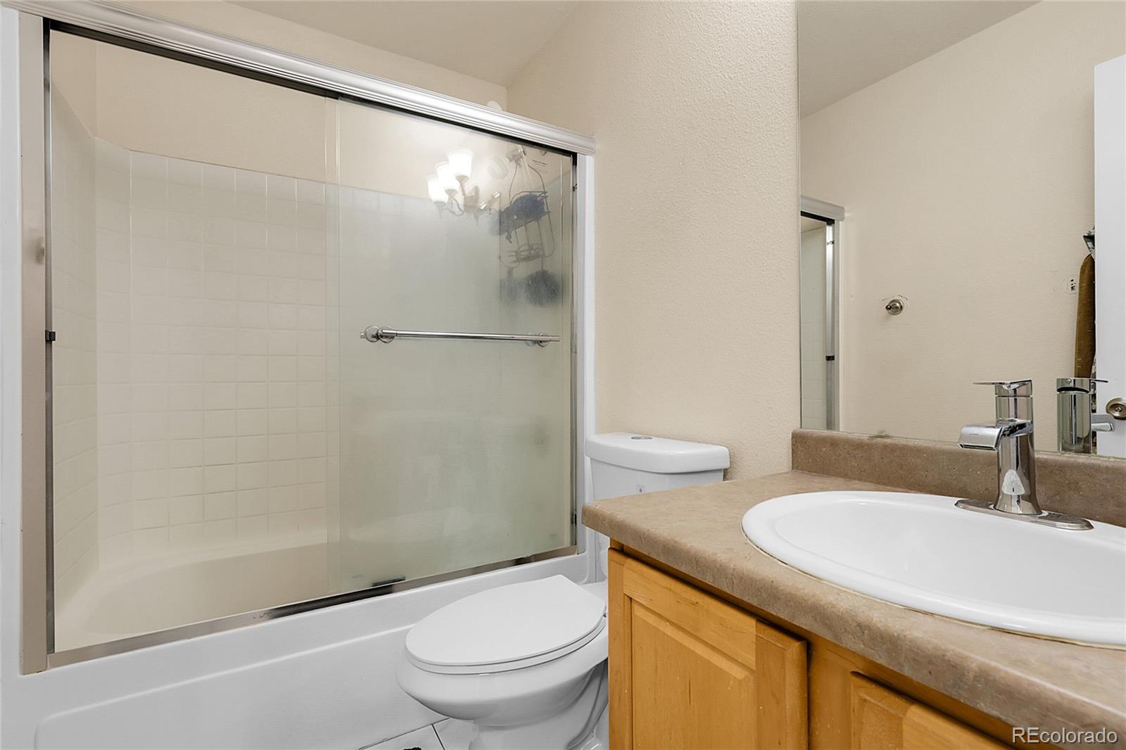 MLS Image #10 for 337  ivory circle,aurora, Colorado
