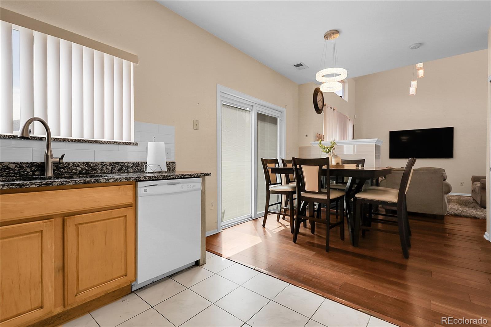 MLS Image #4 for 337  ivory circle,aurora, Colorado