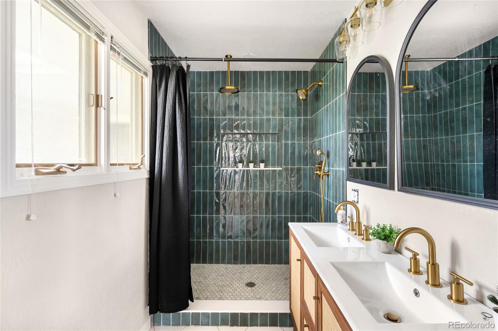 MLS Image #12 for 3089 s jasmine street,denver, Colorado