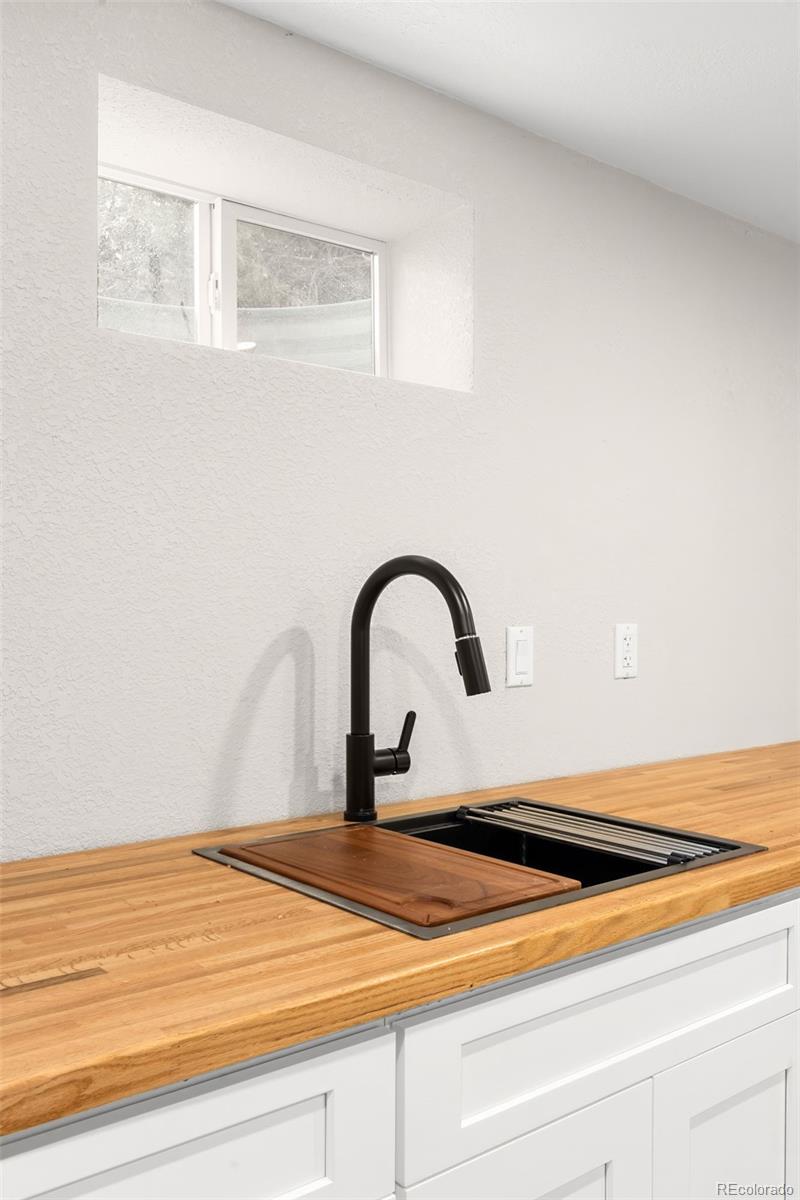MLS Image #20 for 3089 s jasmine street,denver, Colorado