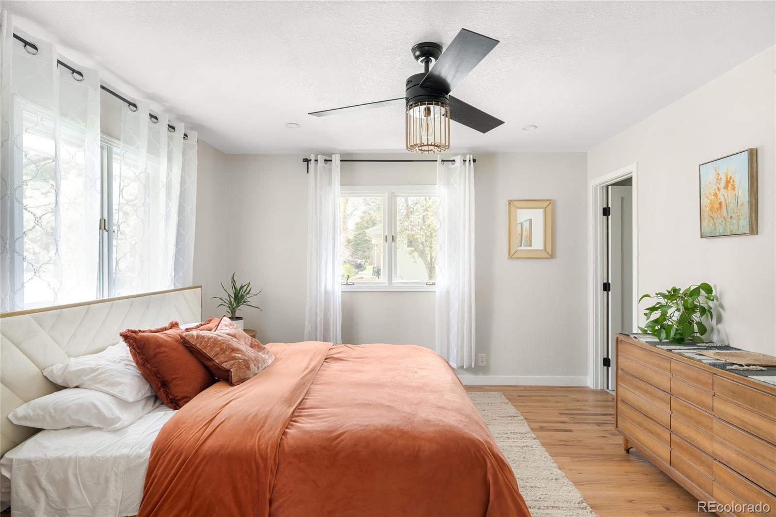 MLS Image #8 for 3089 s jasmine street,denver, Colorado