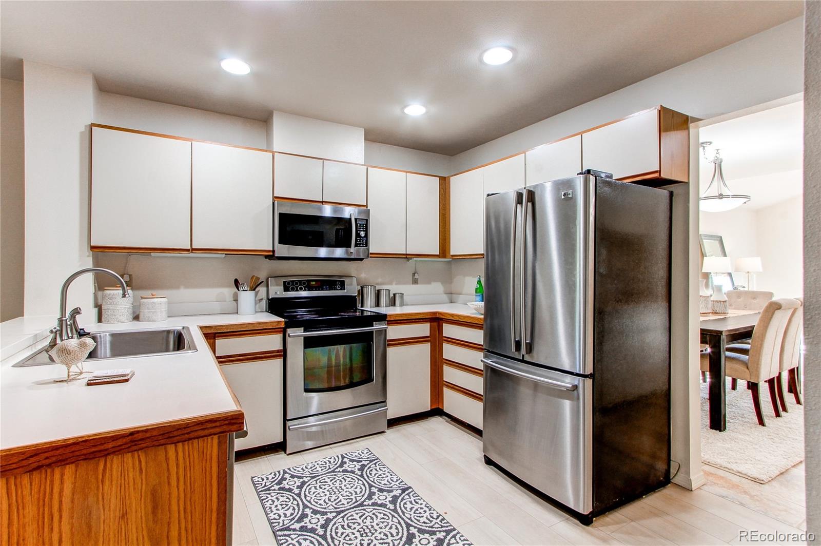 MLS Image #7 for 1530 s quebec way 29,denver, Colorado