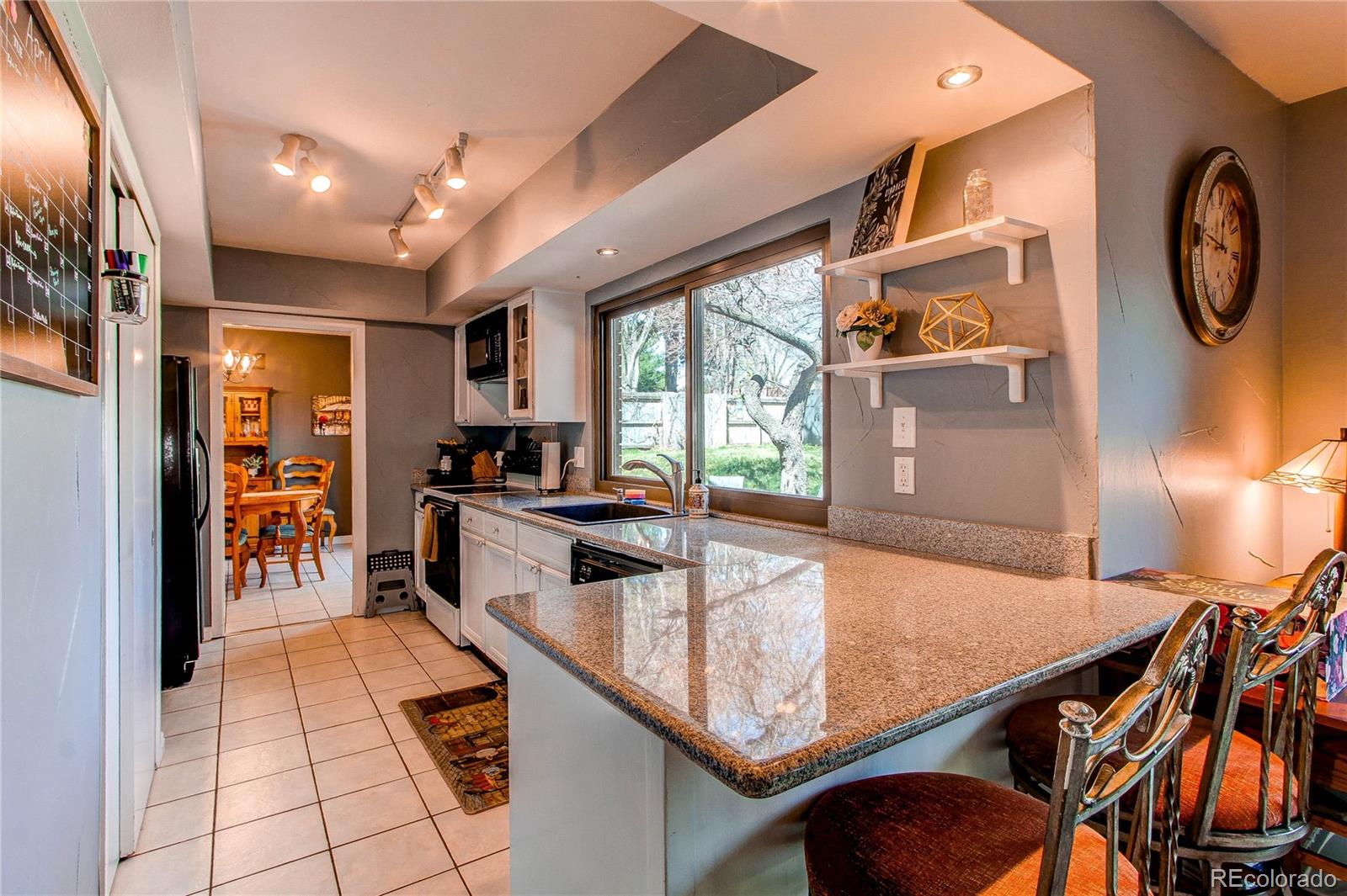 MLS Image #12 for 11651 e yale way,aurora, Colorado