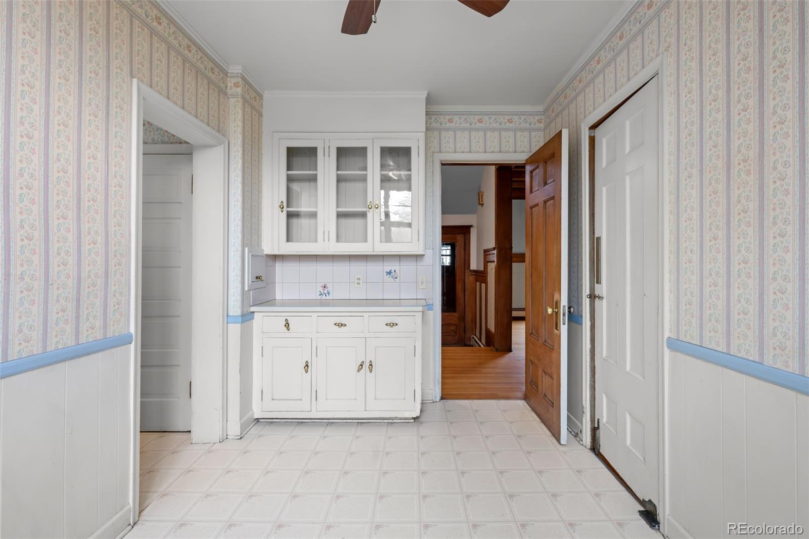 MLS Image #16 for 1317  birch street,denver, Colorado