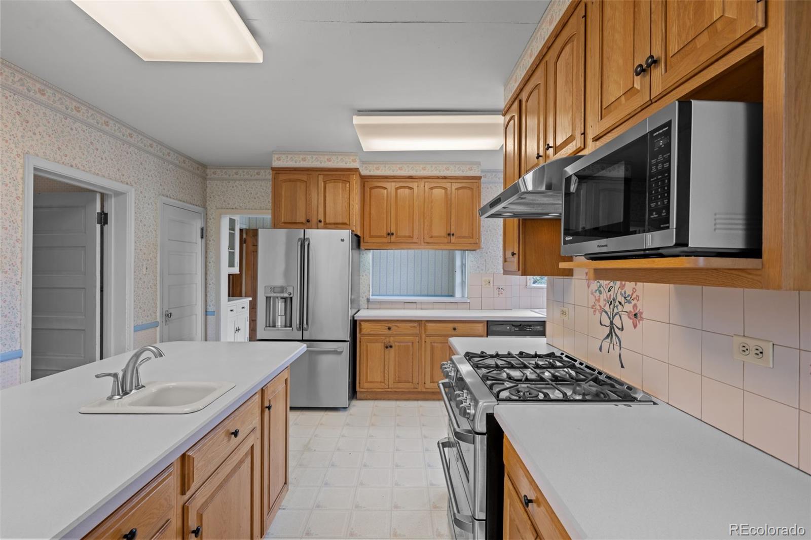 MLS Image #20 for 1317  birch street,denver, Colorado
