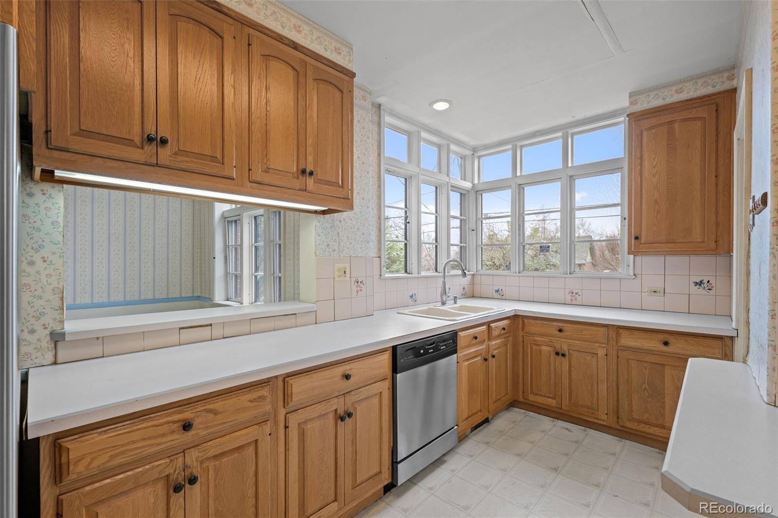 MLS Image #22 for 1317  birch street,denver, Colorado